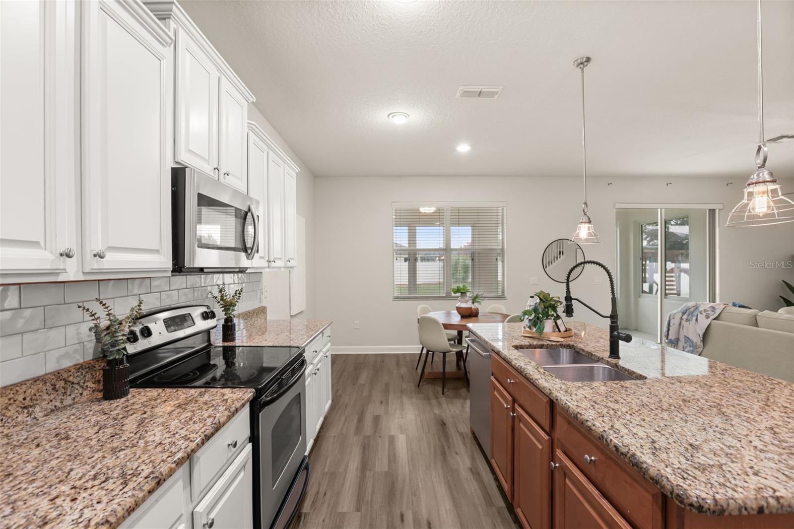 34004 ALAMEDA DR, SORRENTO, FL, 32776