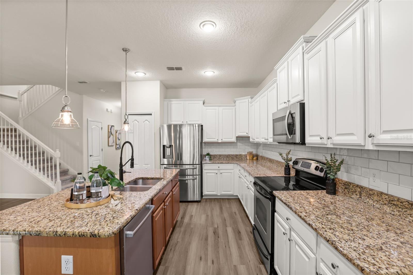 34004 ALAMEDA DR, SORRENTO, FL, 32776