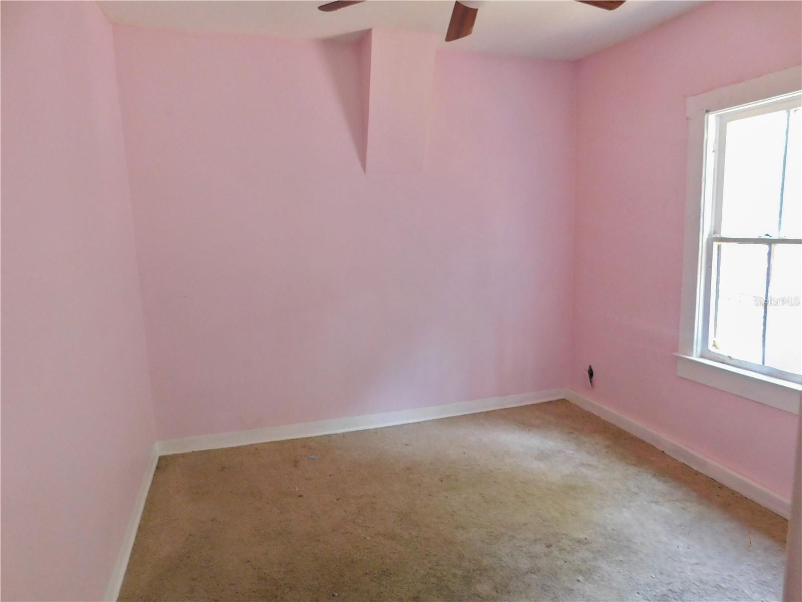 8412 N SEMINOLE AVE, TAMPA, FL, 33604