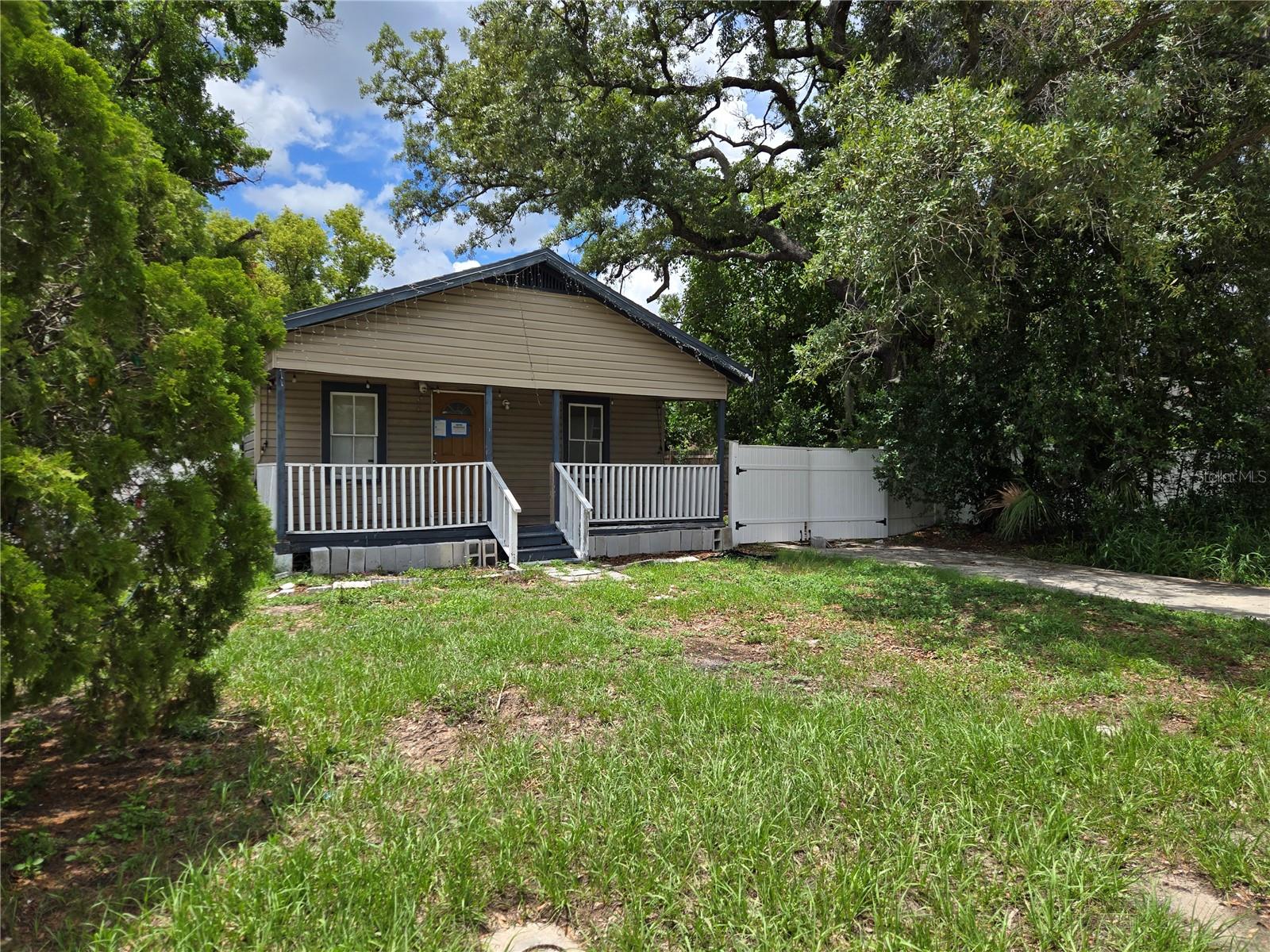 8412 N SEMINOLE AVE, TAMPA, FL, 33604