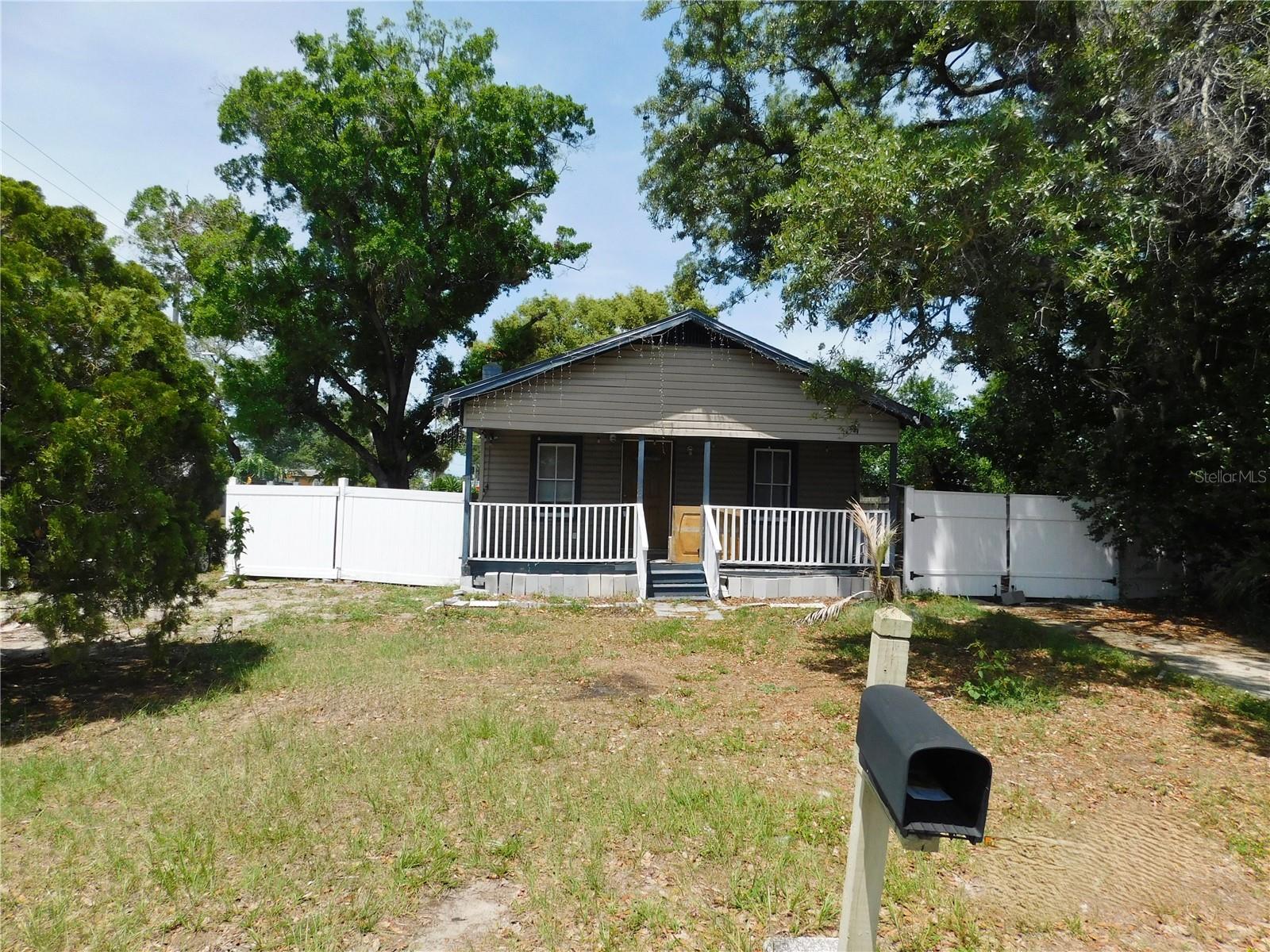 8412 N SEMINOLE AVE, TAMPA, FL, 33604