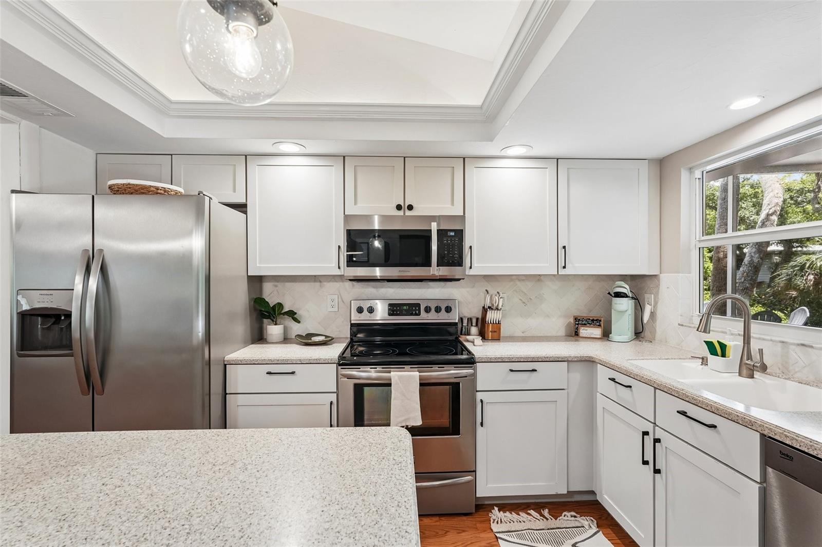 521 AVALON RD, VENICE, FL, 34293