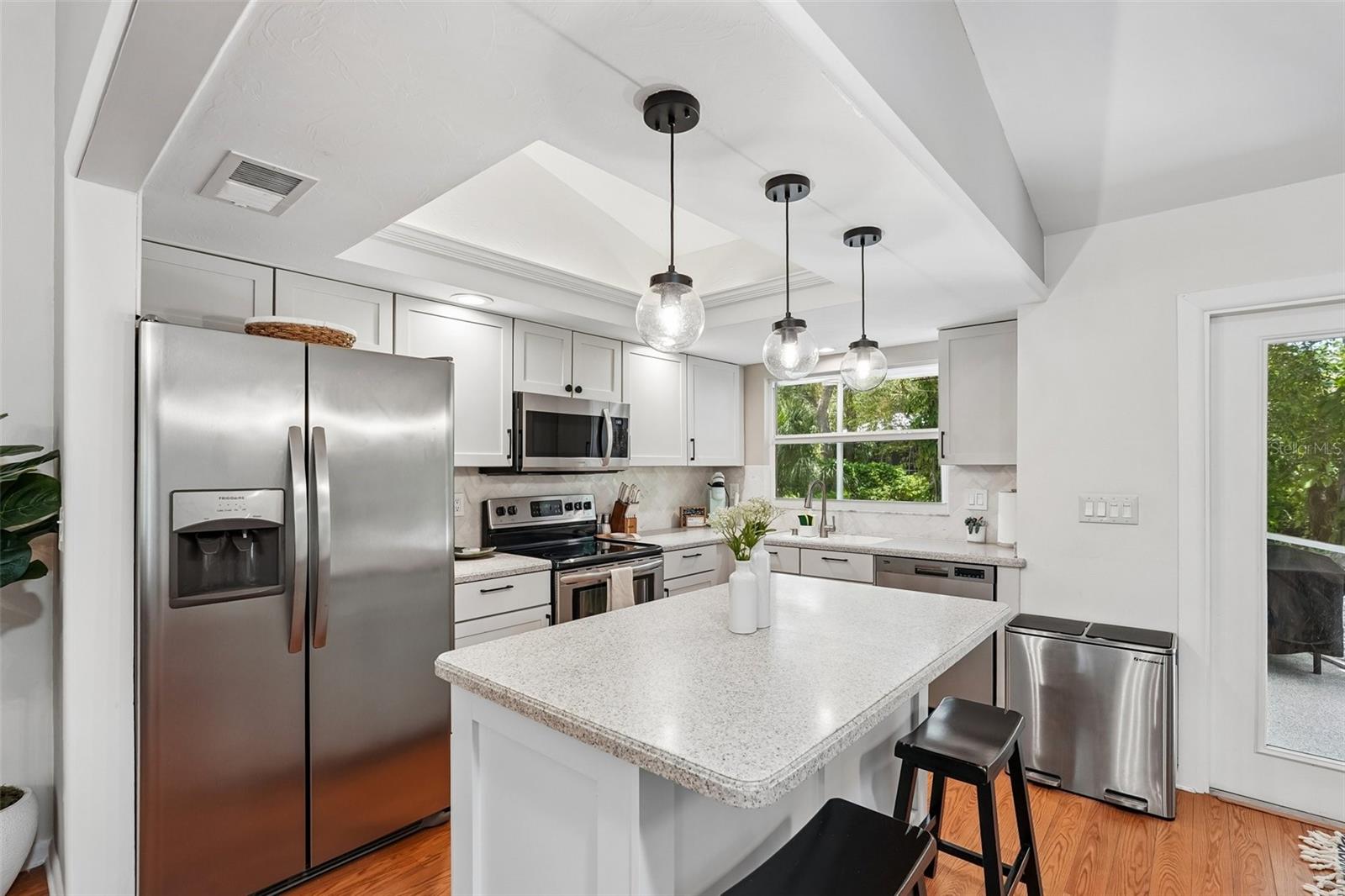521 AVALON RD, VENICE, FL, 34293