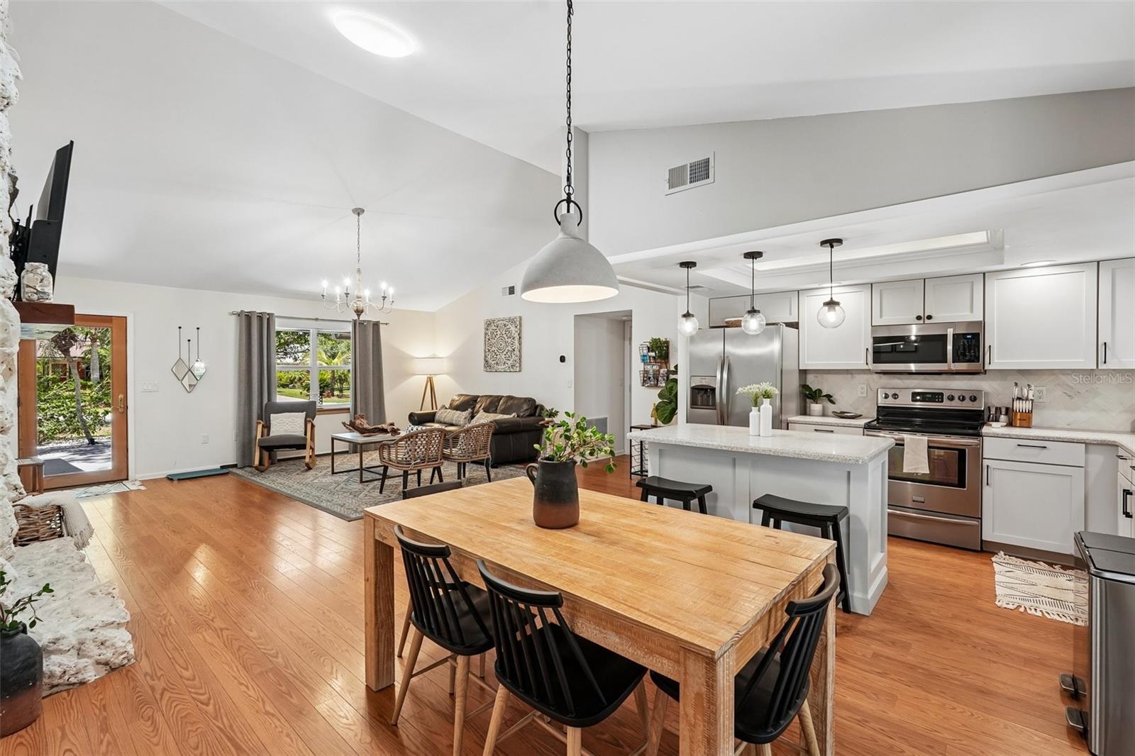 521 AVALON RD, VENICE, FL, 34293