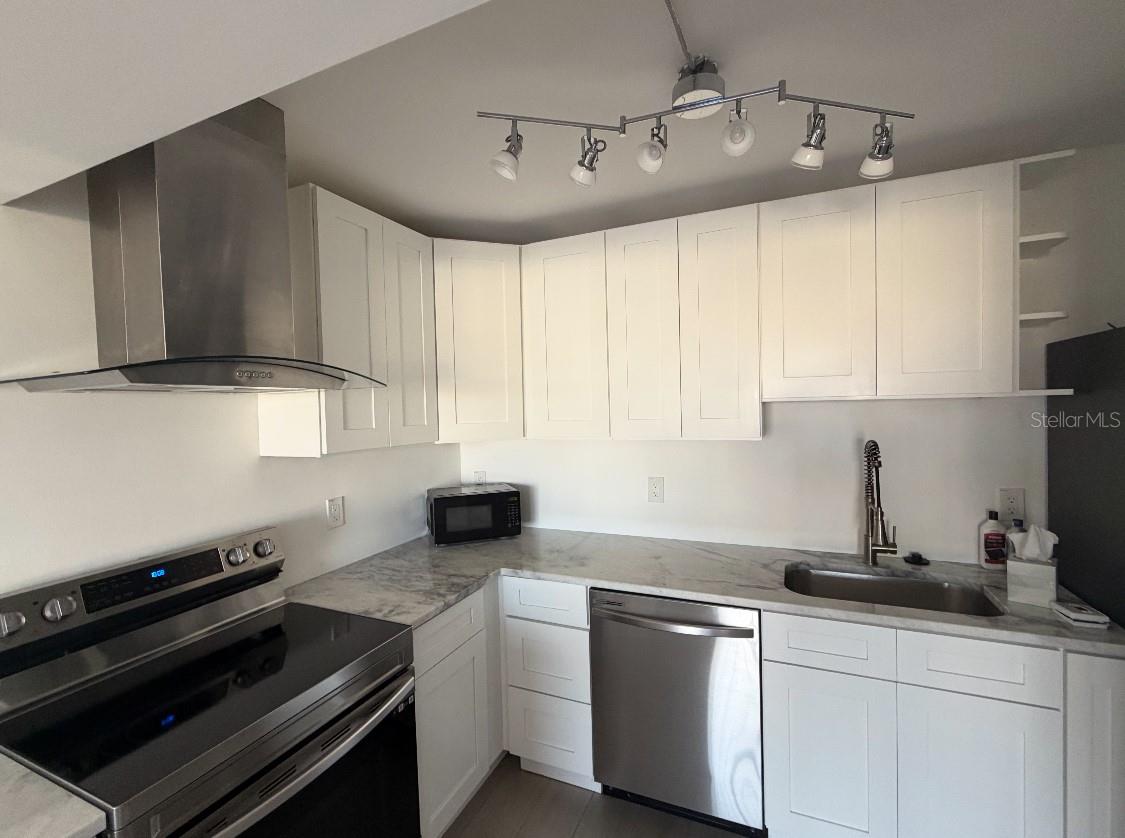 51 ISLAND WAY #807, CLEARWATER BEACH, FL, 33767