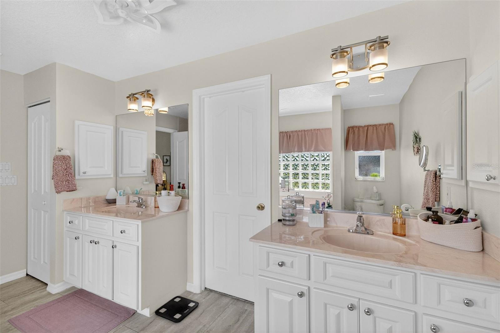 11905 LEON AVE, PORT CHARLOTTE, FL, 33981