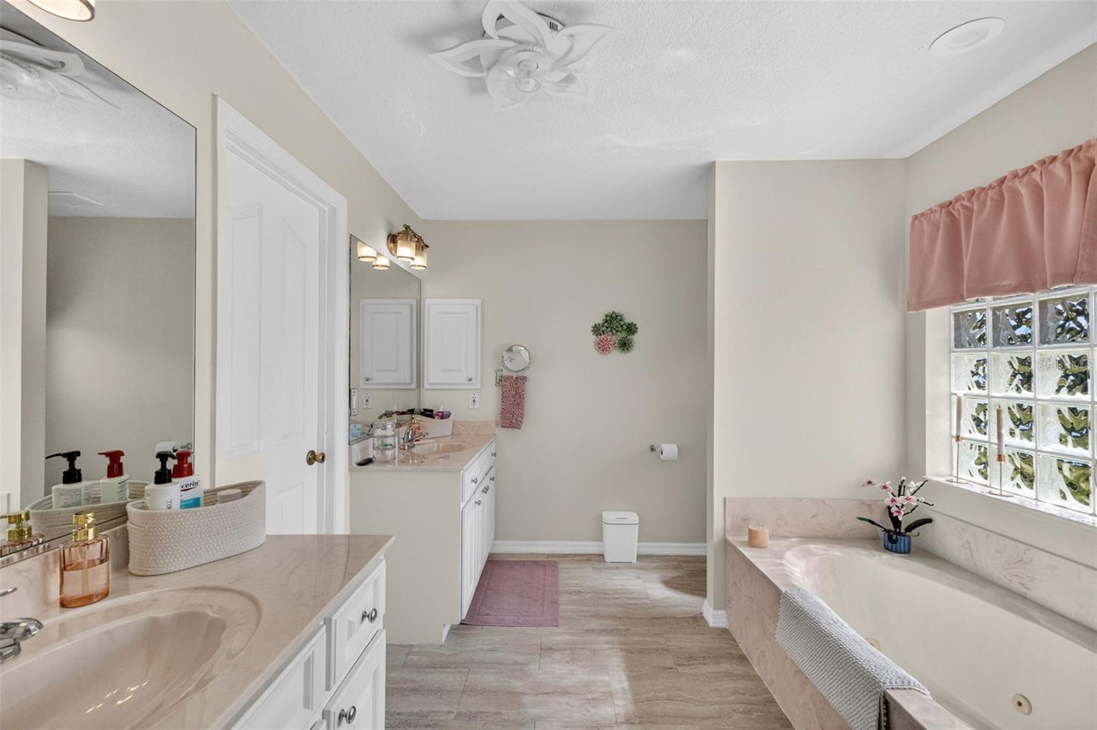 11905 LEON AVE, PORT CHARLOTTE, FL, 33981