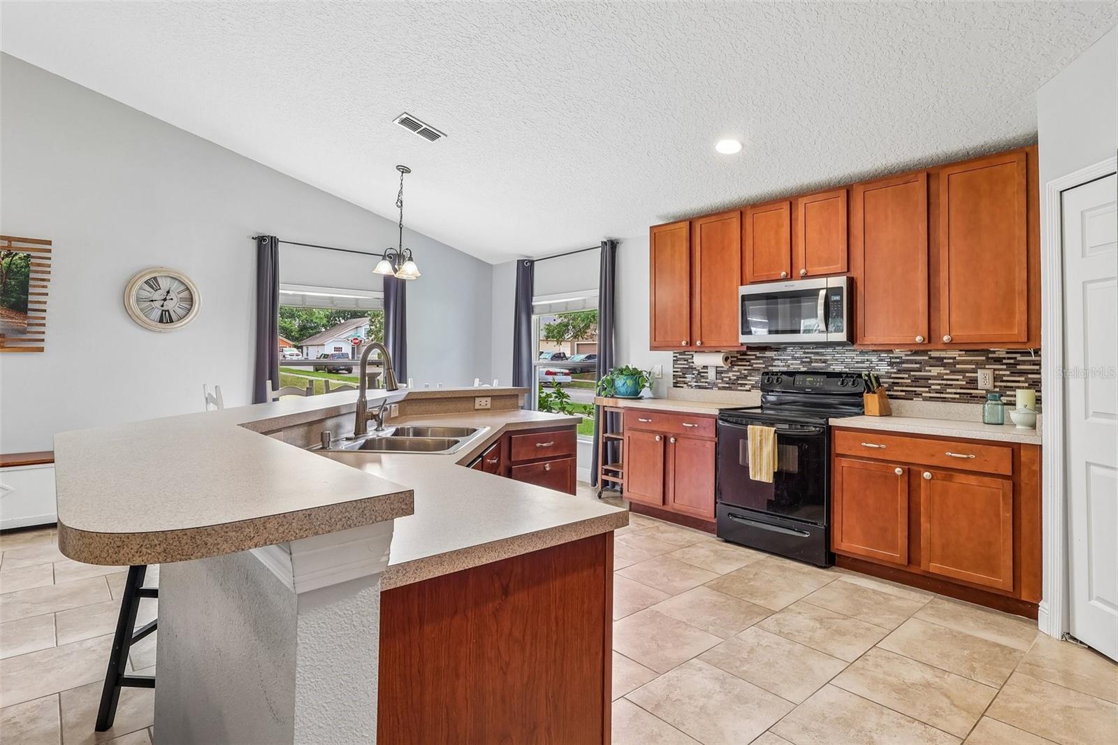 4181 WALTHAM FOREST DR, TAVARES, FL, 32778