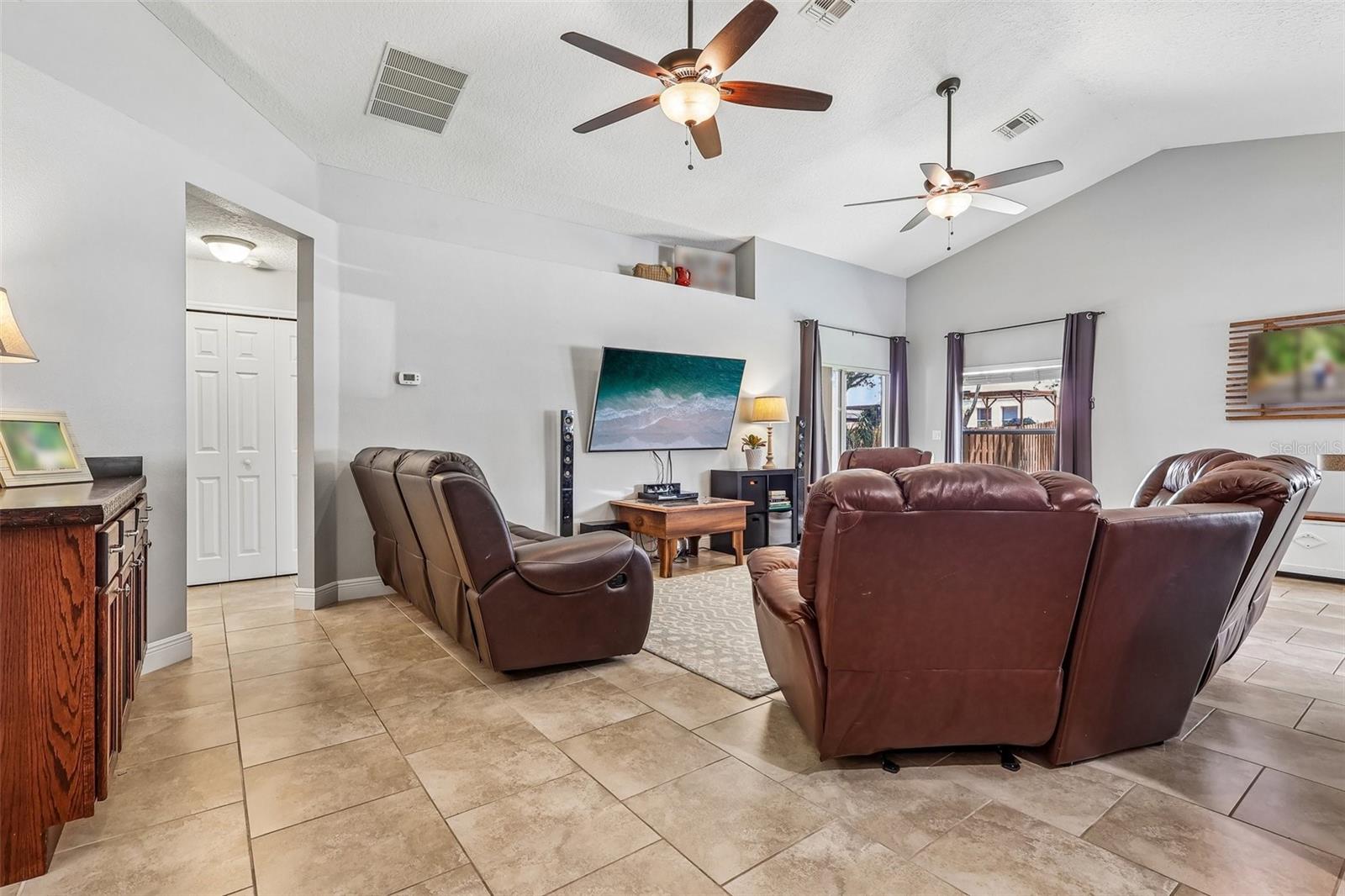 4181 WALTHAM FOREST DR, TAVARES, FL, 32778