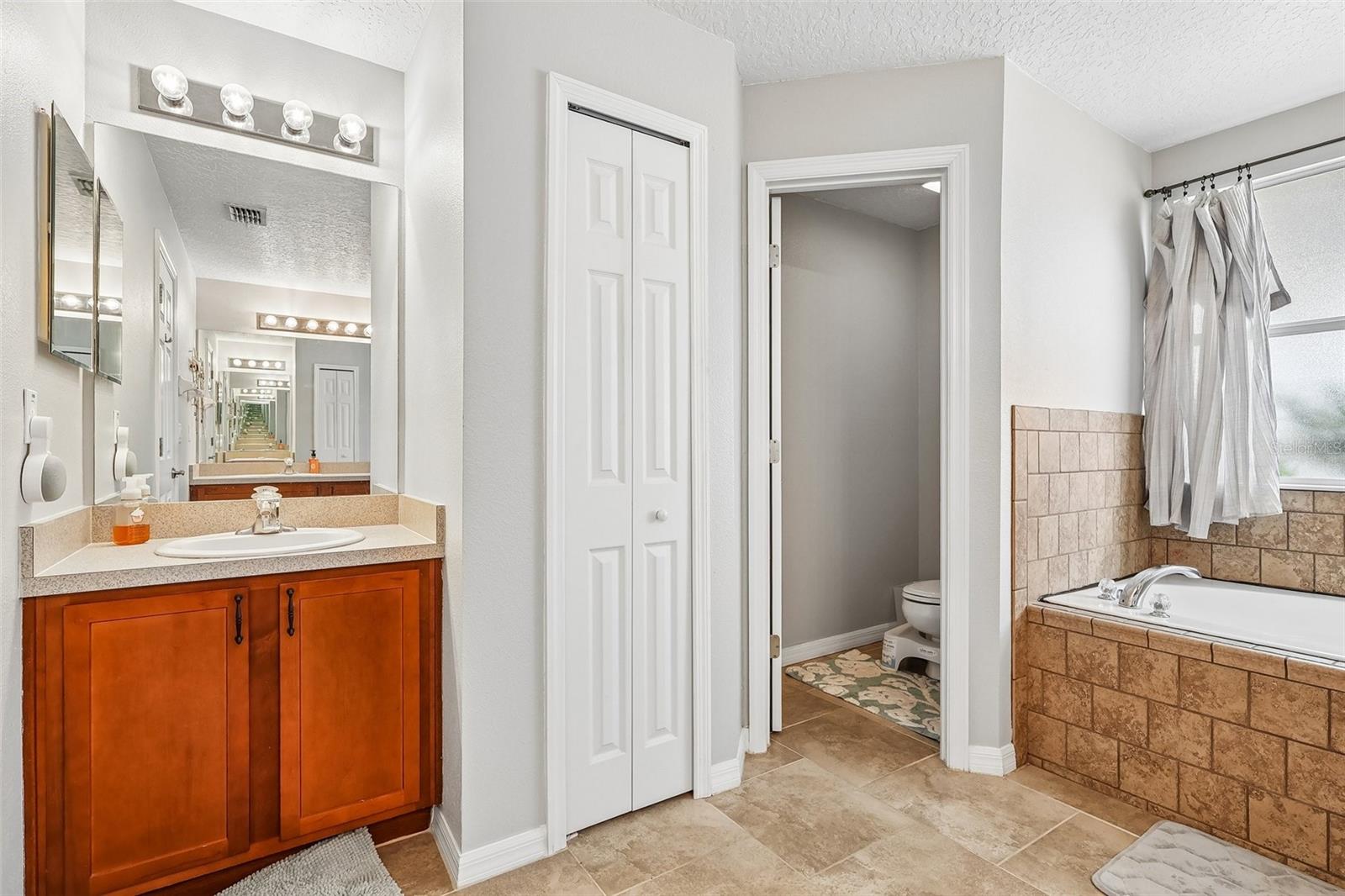 4181 WALTHAM FOREST DR, TAVARES, FL, 32778