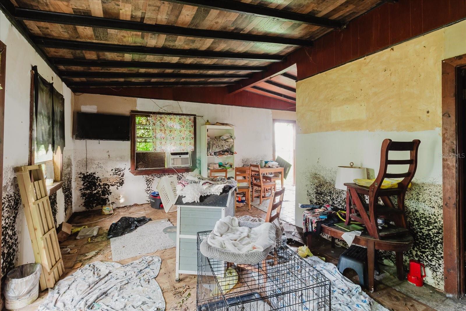5323 CIRCLE DR, WEEKI WACHEE, FL, 34607