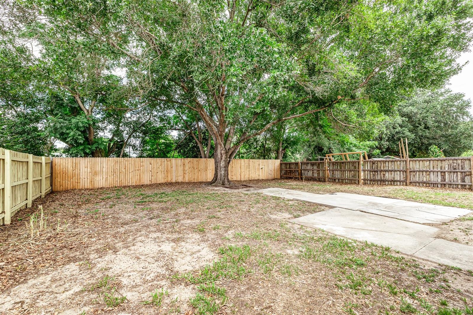 340 WEAVER AVE, LAKE WALES, FL, 33853