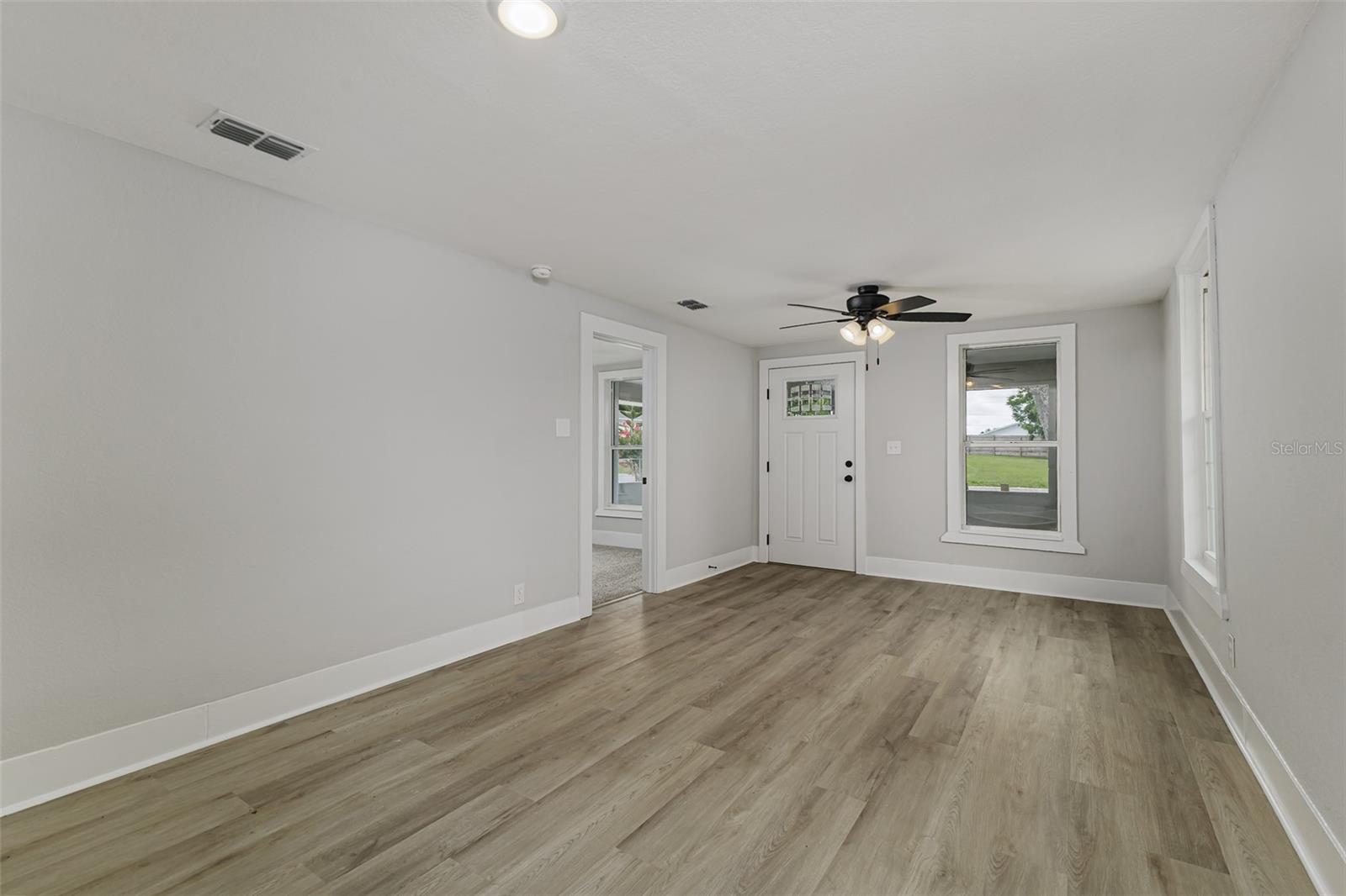 340 WEAVER AVE, LAKE WALES, FL, 33853