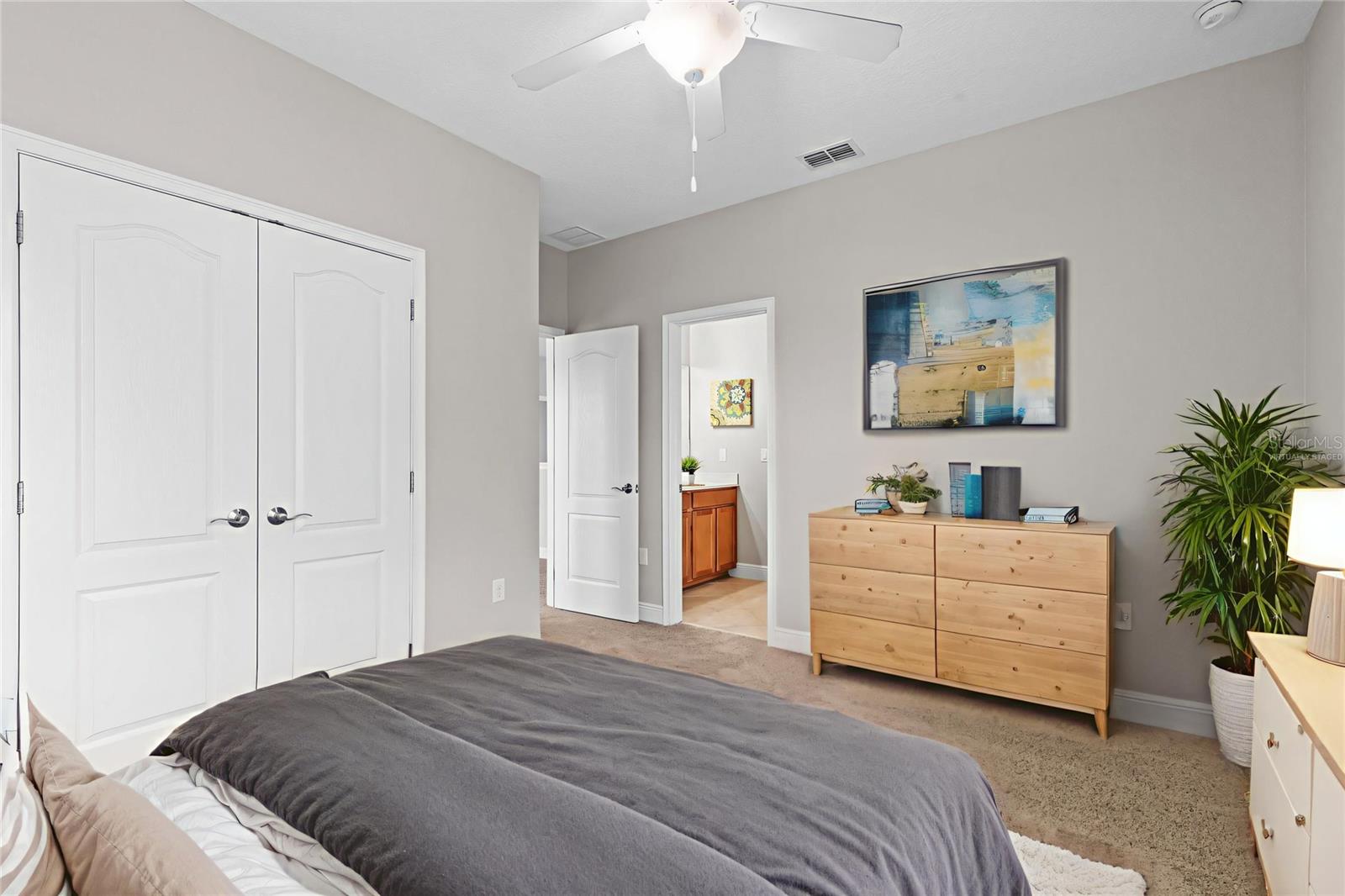 7938 HAMPTON LAKE DR, TAMPA, FL, 33647