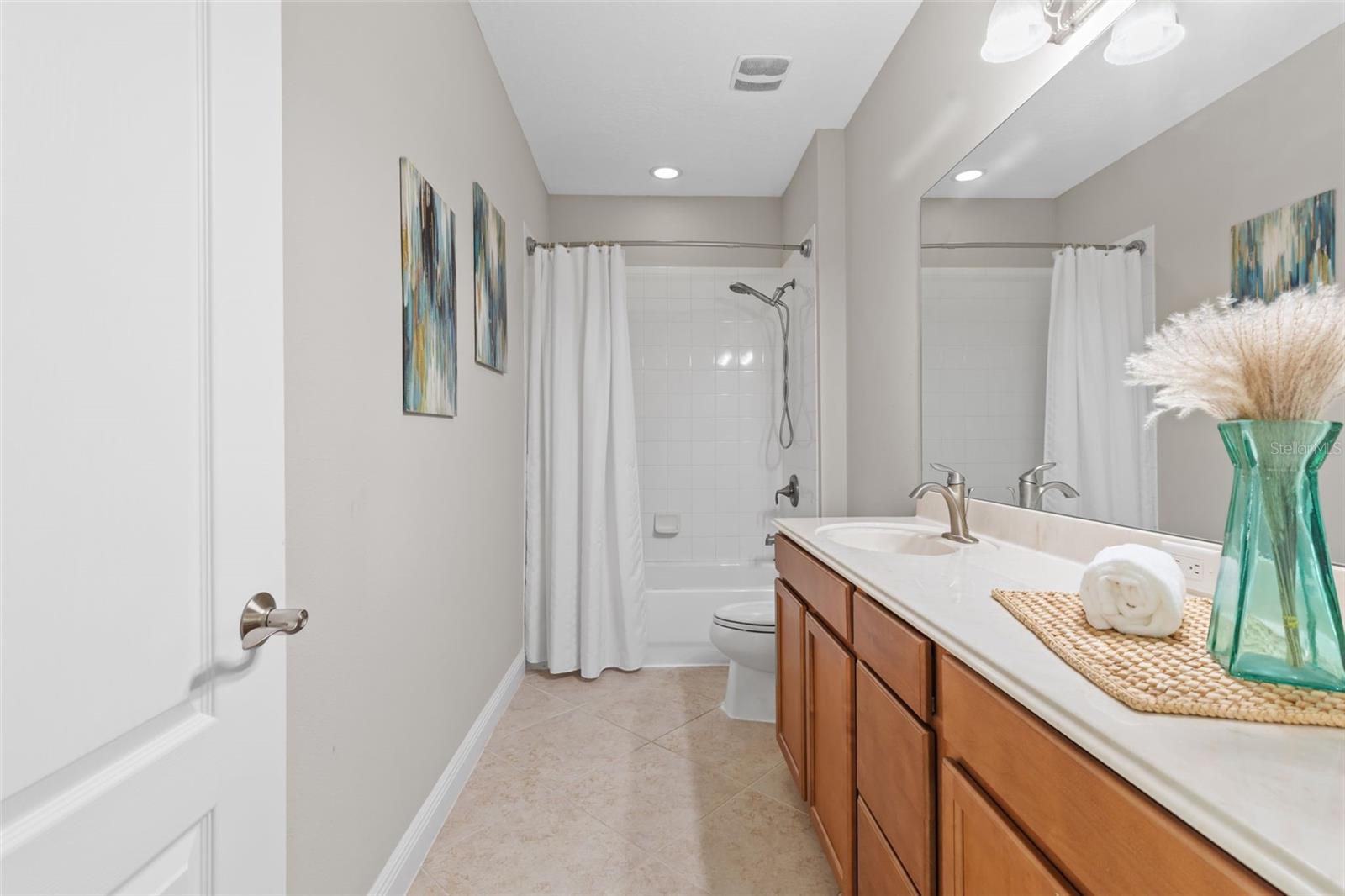7938 HAMPTON LAKE DR, TAMPA, FL, 33647