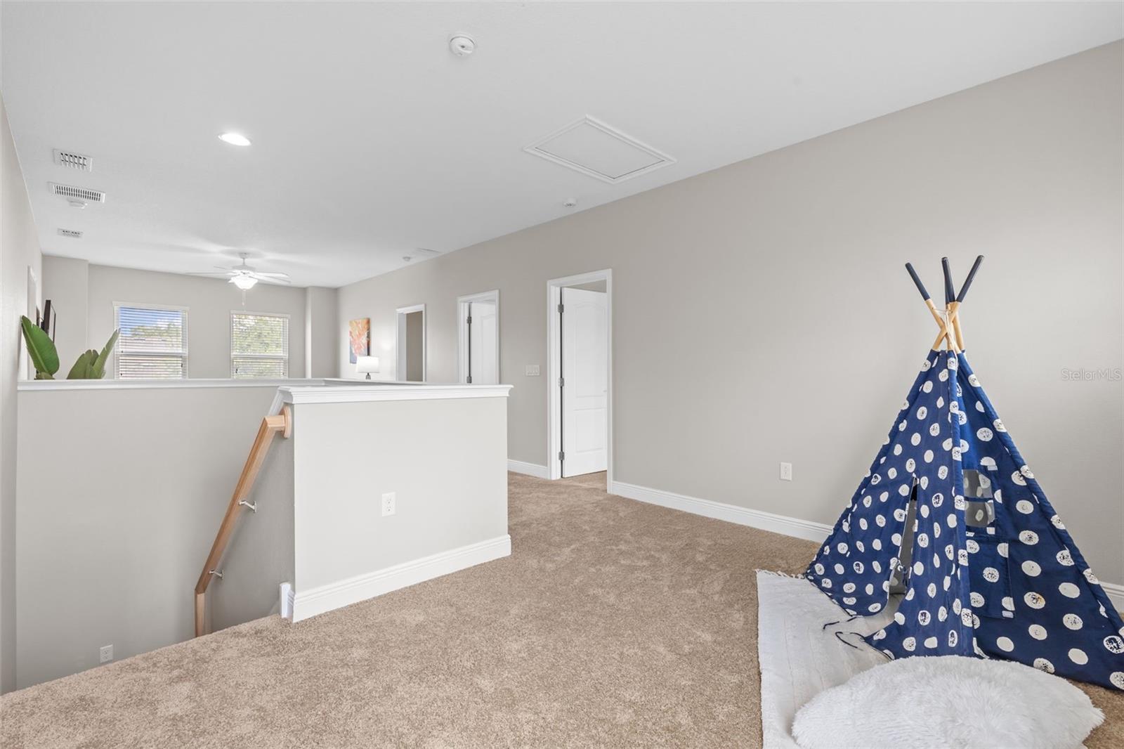 7938 HAMPTON LAKE DR, TAMPA, FL, 33647