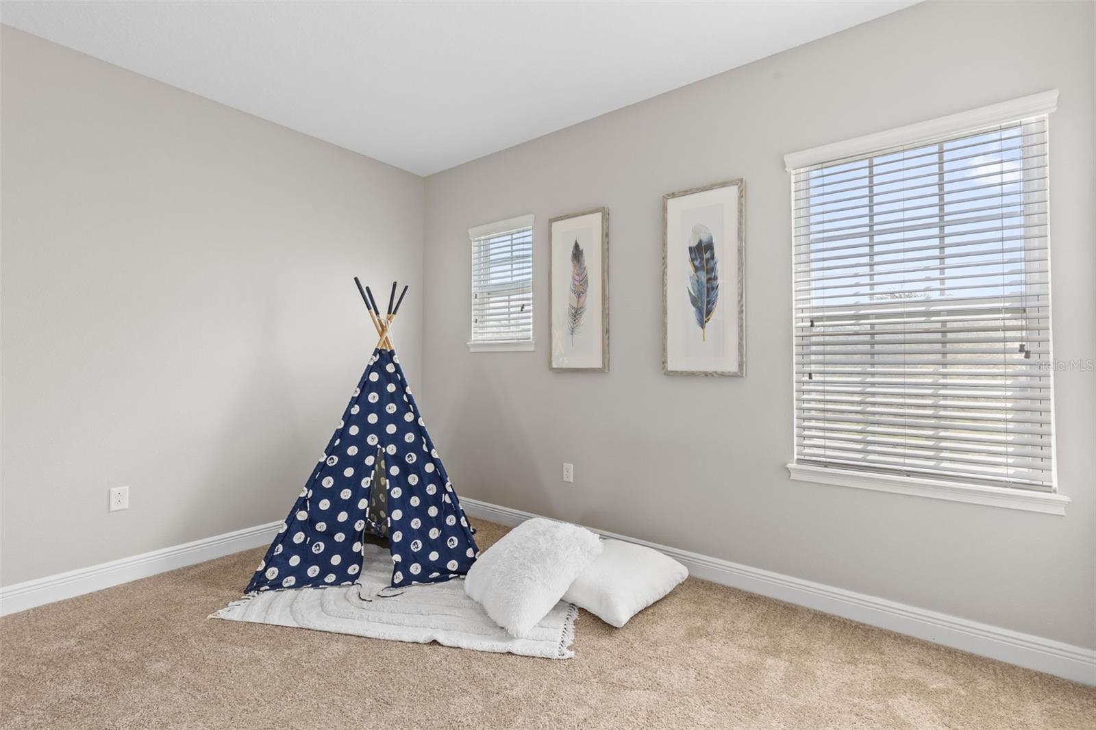 7938 HAMPTON LAKE DR, TAMPA, FL, 33647