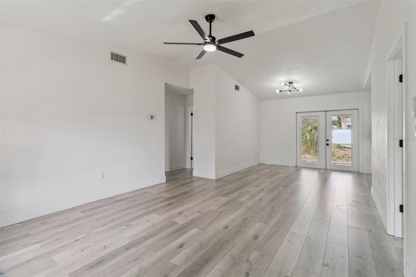 682 DE GROODT RD SW, PALM BAY, FL, 32908