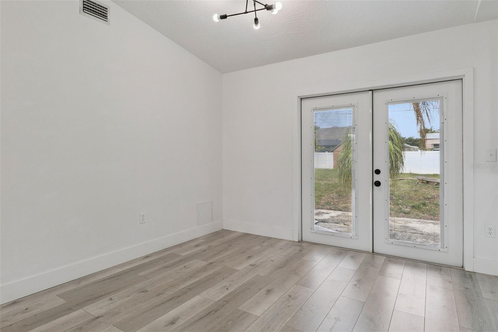 682 DE GROODT RD SW, PALM BAY, FL, 32908