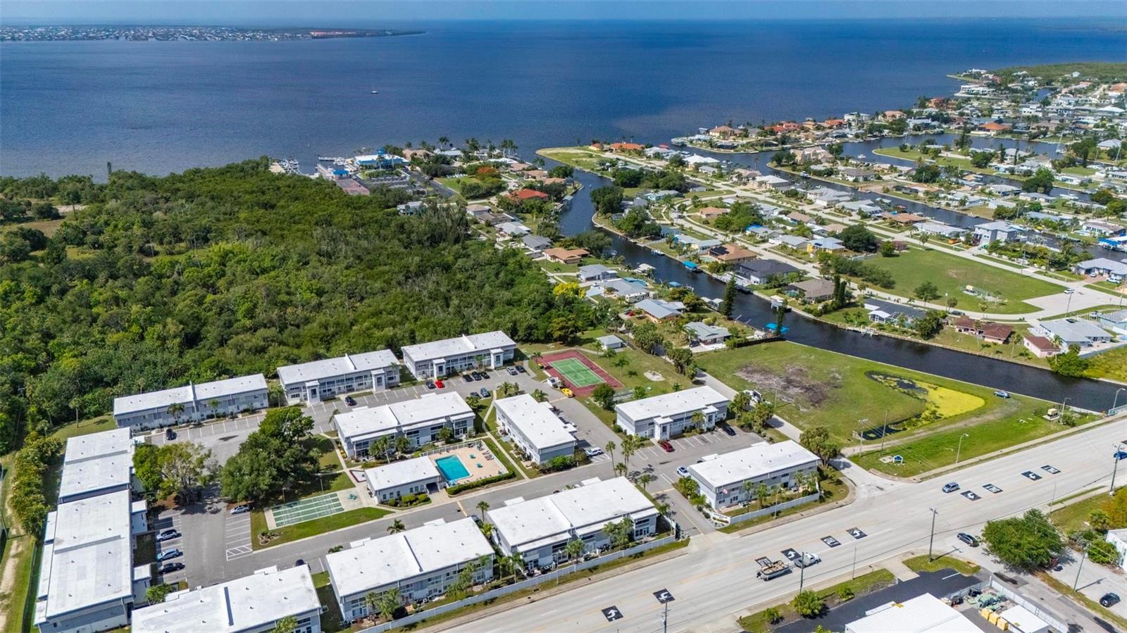22375 EDGEWATER DR #123, PORT CHARLOTTE, FL, 33980