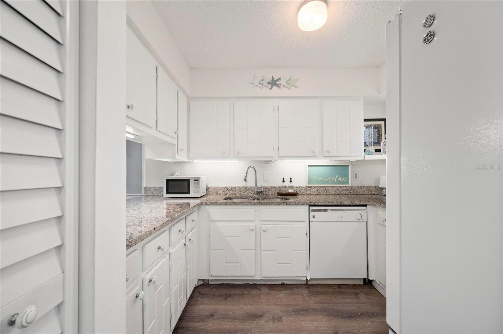 22375 EDGEWATER DR #123, PORT CHARLOTTE, FL, 33980