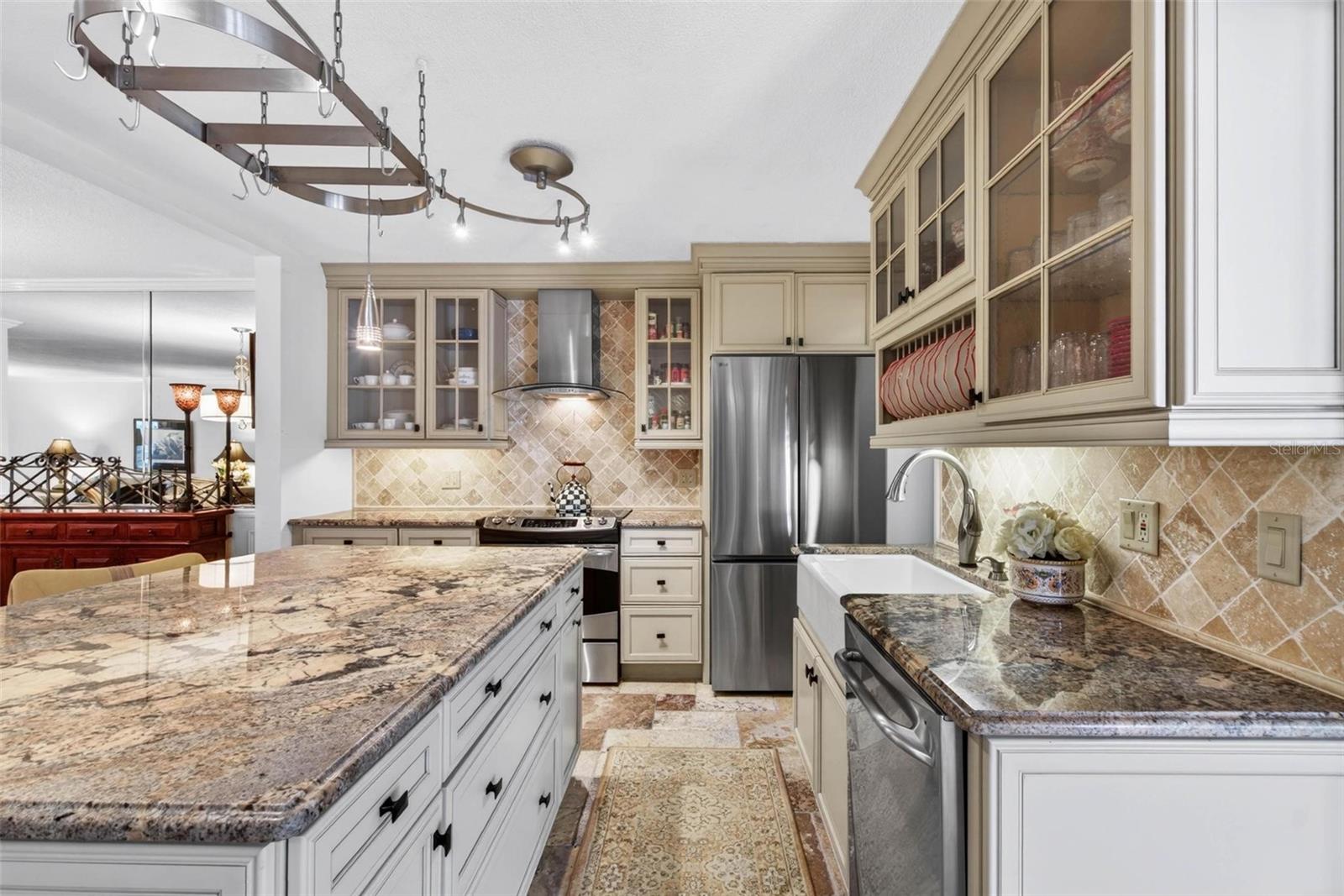 1065 EDEN ISLE BLVD NE #2, ST PETERSBURG, FL, 33704