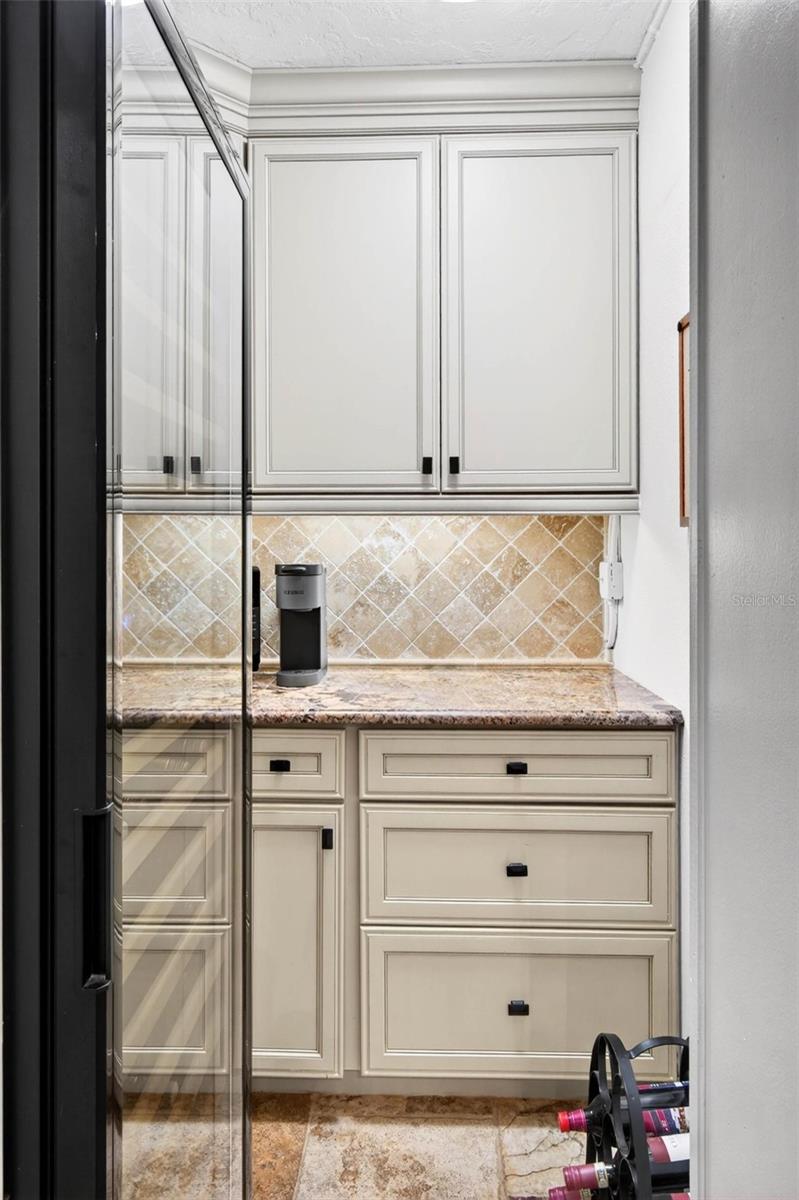 1065 EDEN ISLE BLVD NE #2, ST PETERSBURG, FL, 33704