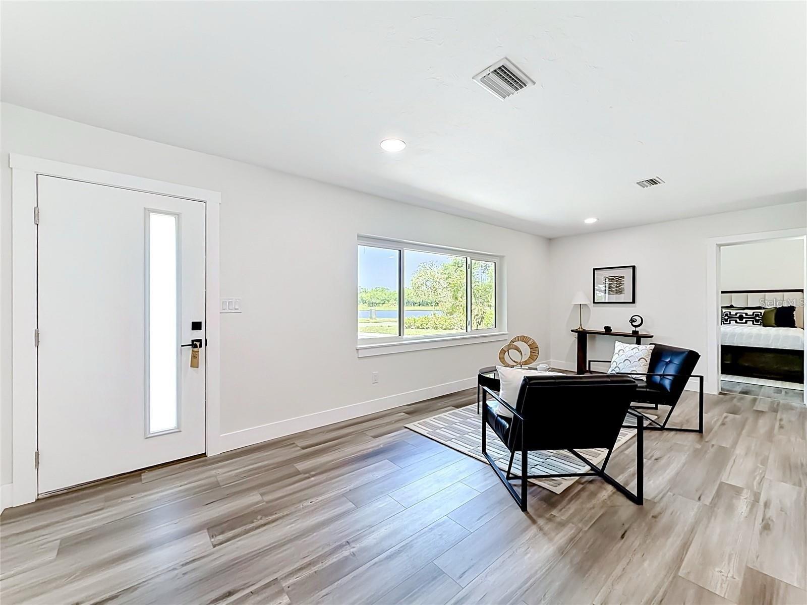 2335 MURILLA WAY S, ST PETERSBURG, FL, 33712