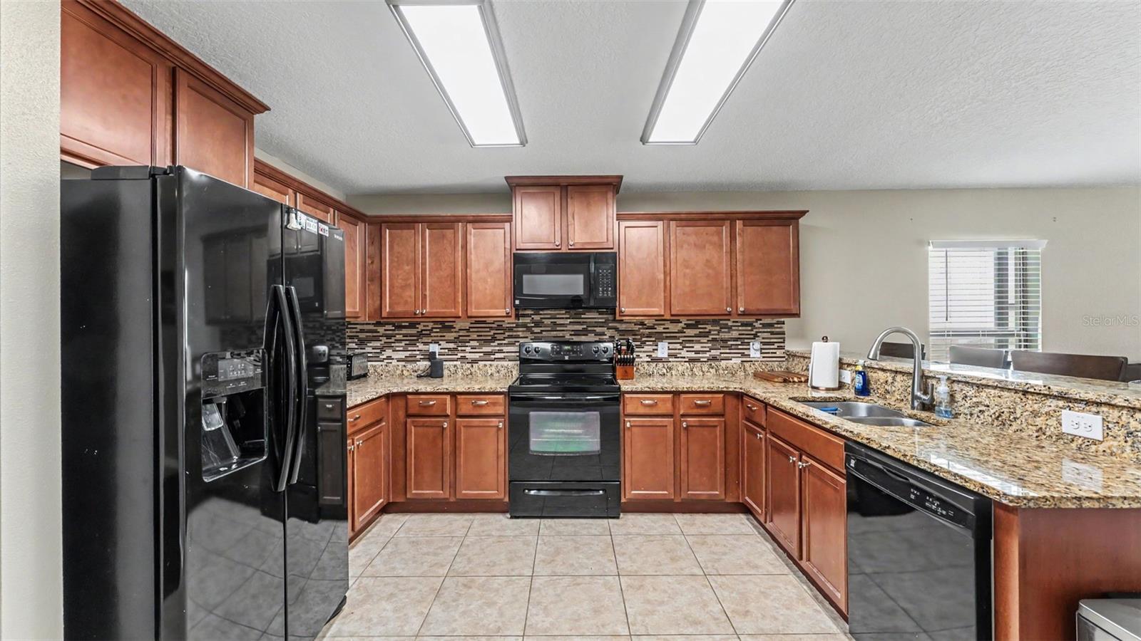 2121 GENEVA DR, LAKELAND, FL, 33805