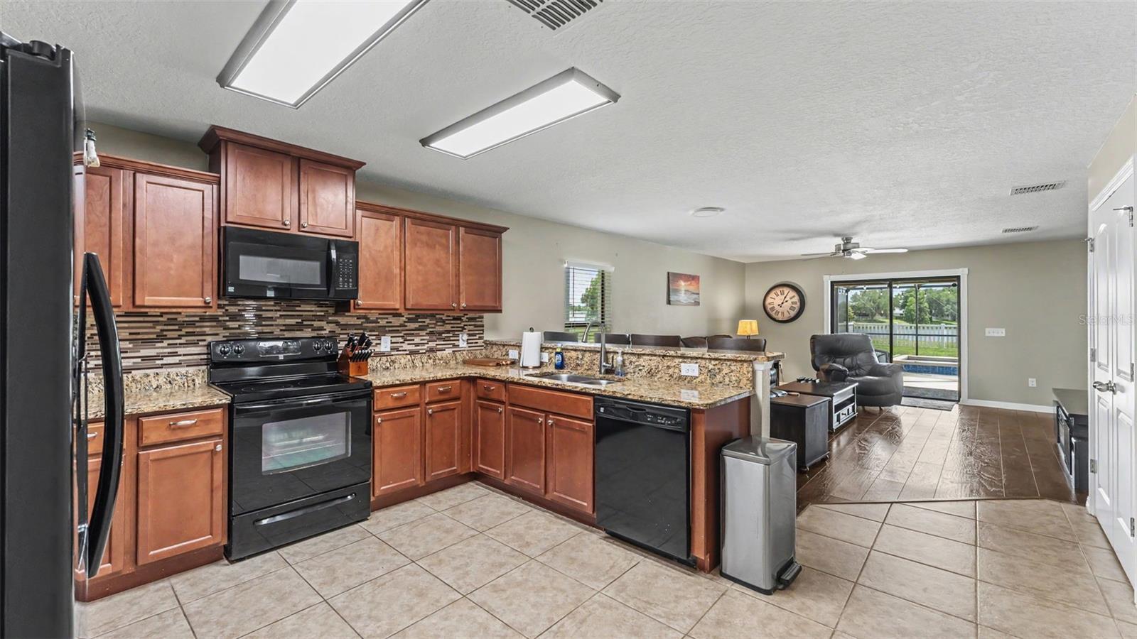 2121 GENEVA DR, LAKELAND, FL, 33805