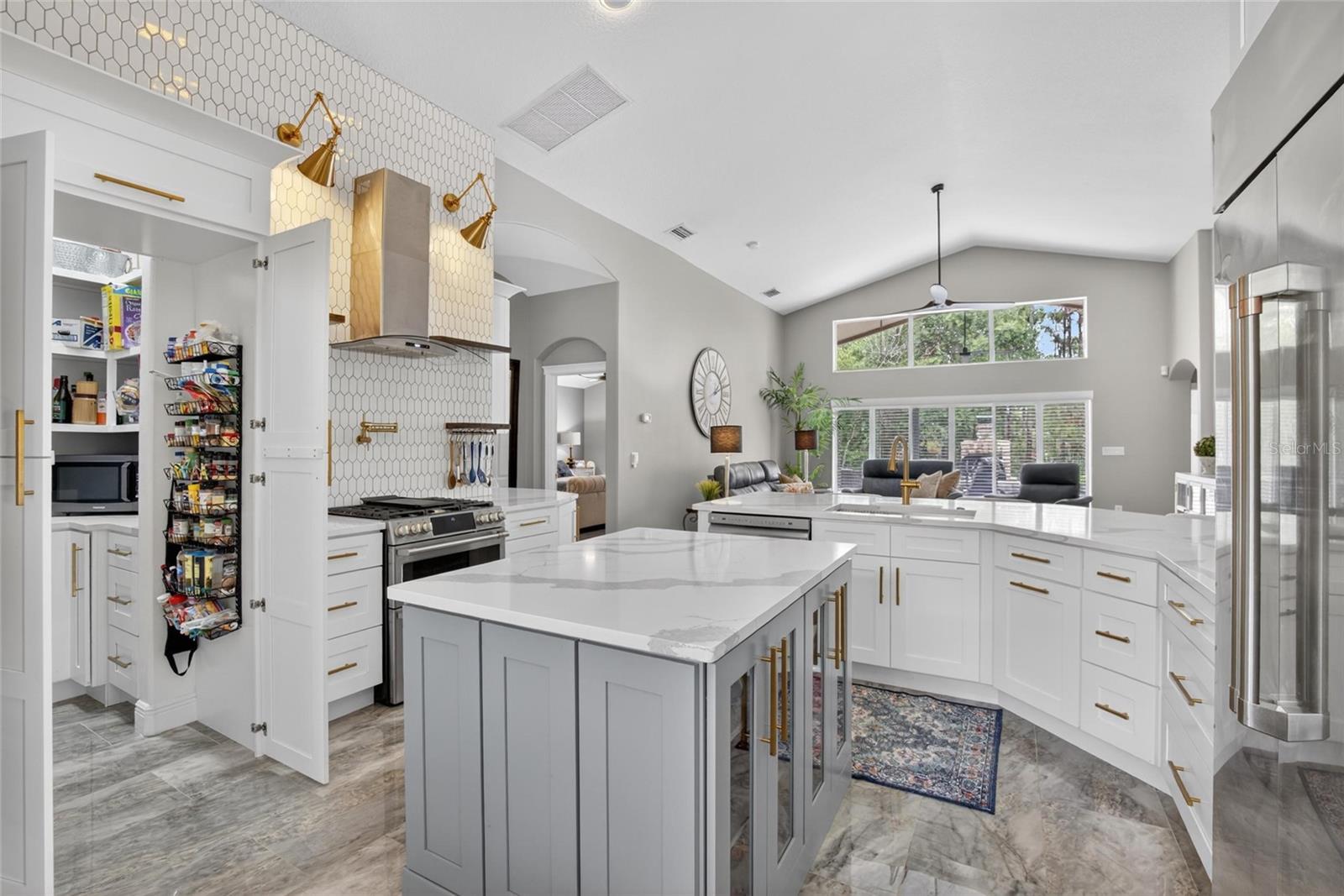 16525 BRIDGEWALK DR, LITHIA, FL, 33547