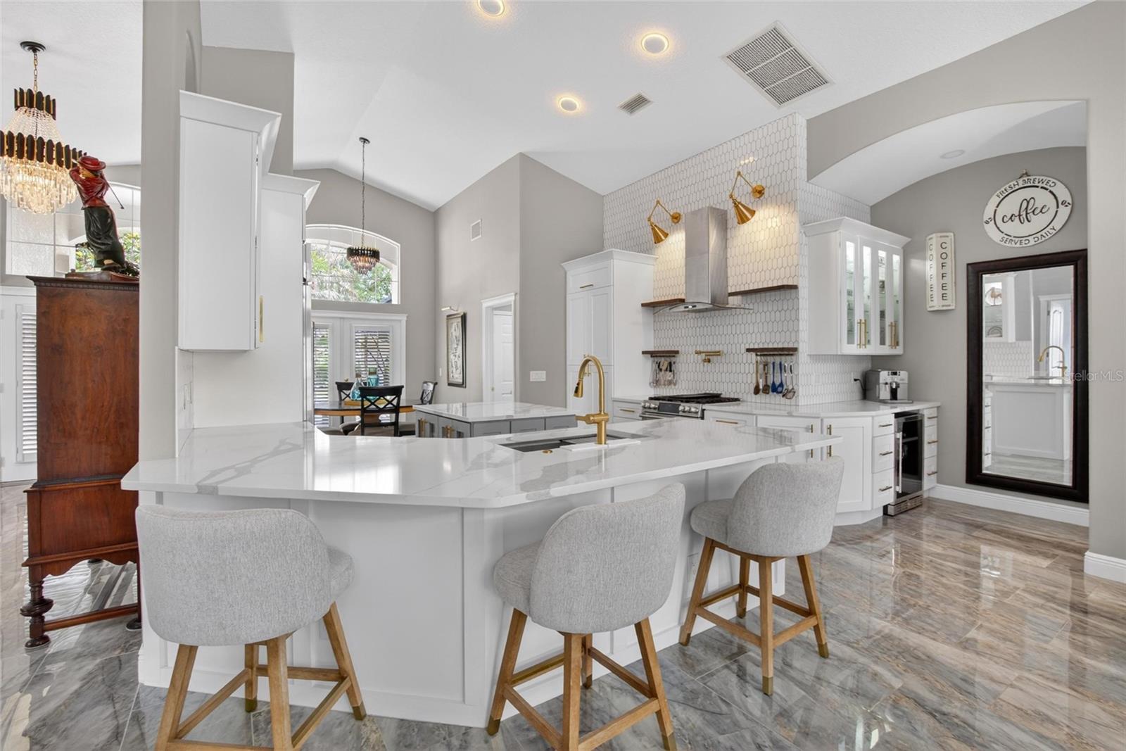 16525 BRIDGEWALK DR, LITHIA, FL, 33547