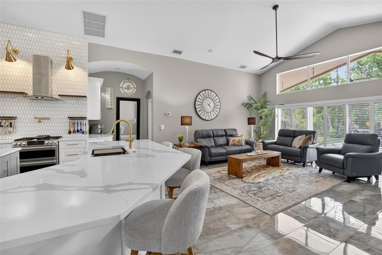 16525 BRIDGEWALK DR, LITHIA, FL, 33547