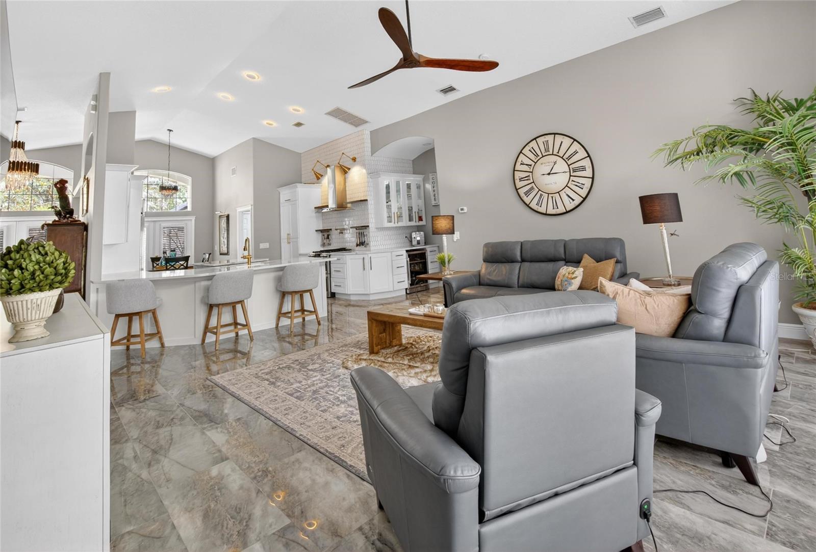 16525 BRIDGEWALK DR, LITHIA, FL, 33547