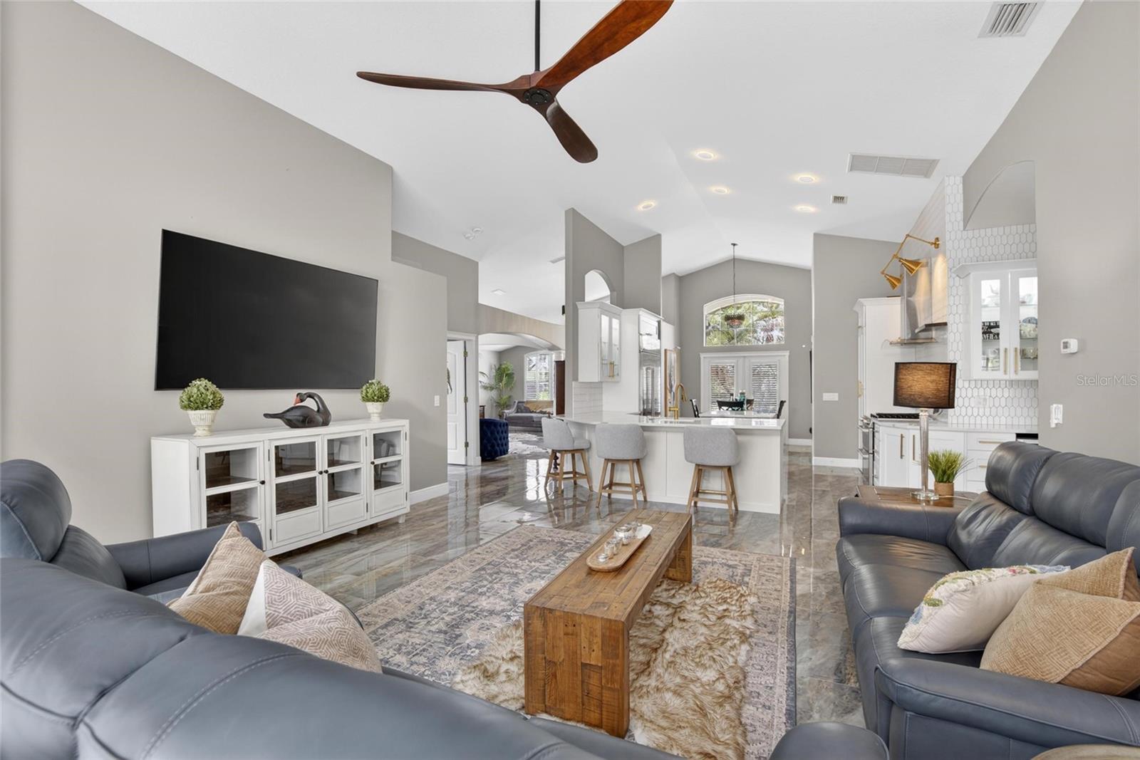 16525 BRIDGEWALK DR, LITHIA, FL, 33547