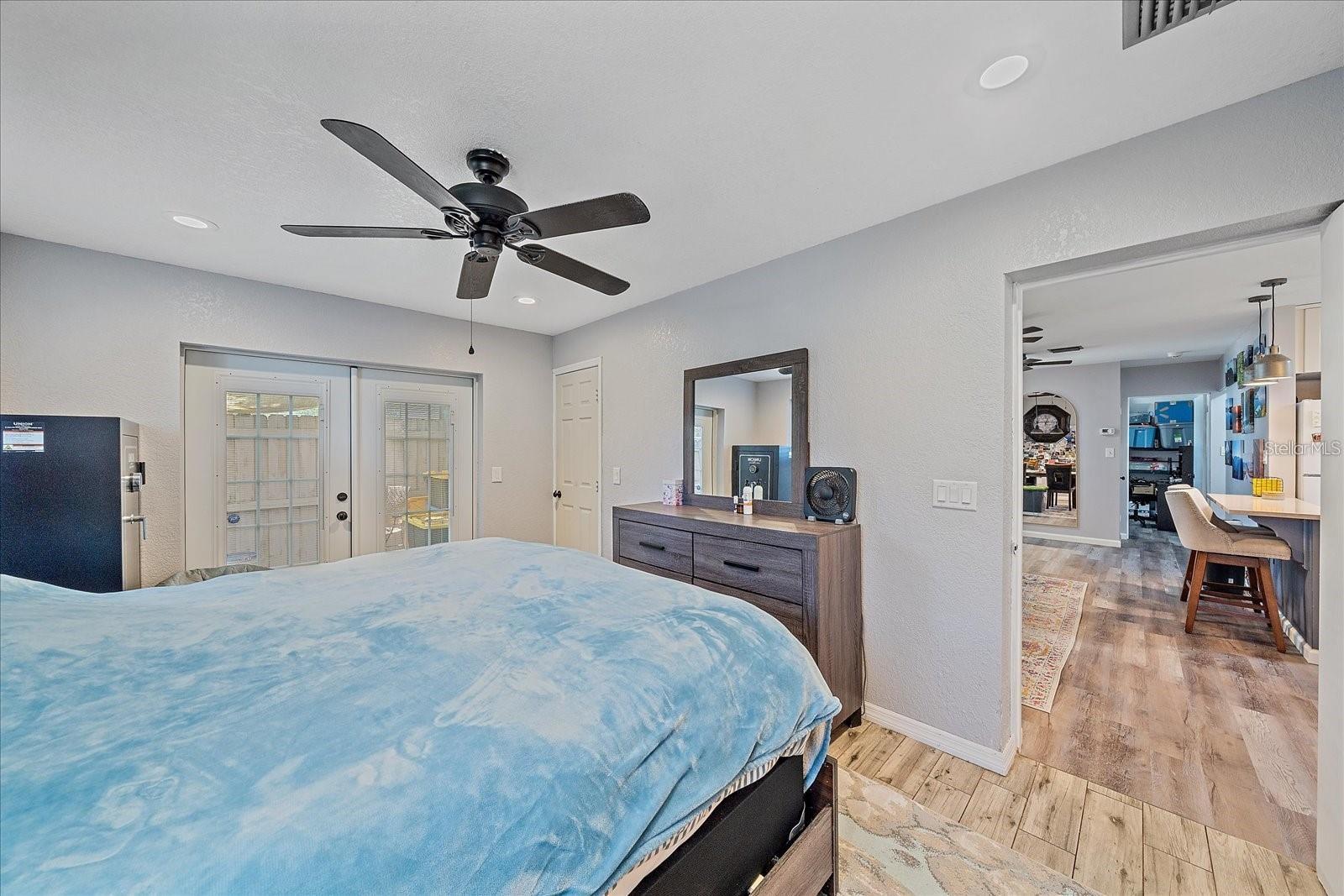 3281 8TH ST, SARASOTA, FL, 34237
