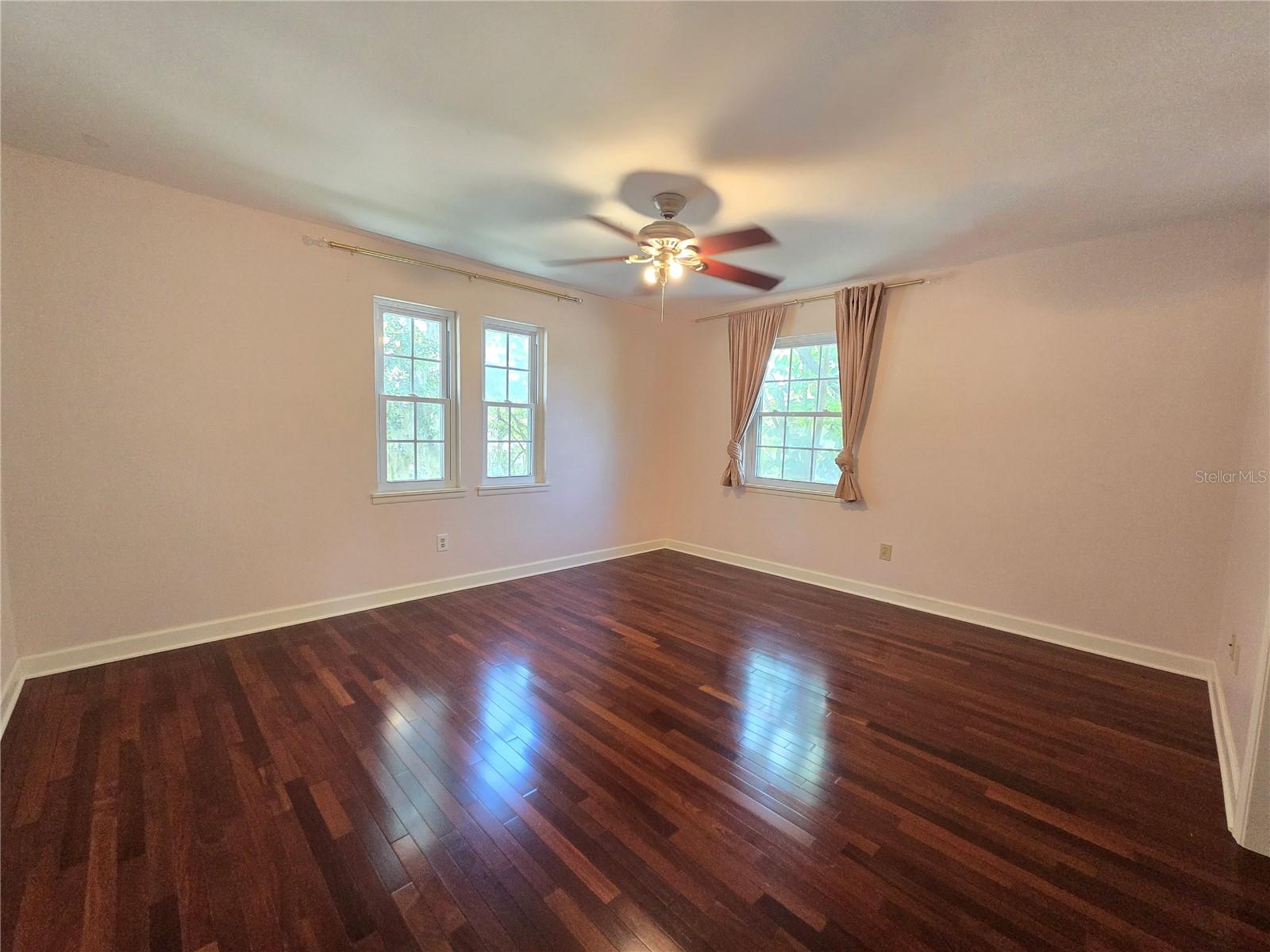 300 CYPRESS CREEK CIR, OLDSMAR, FL, 34677