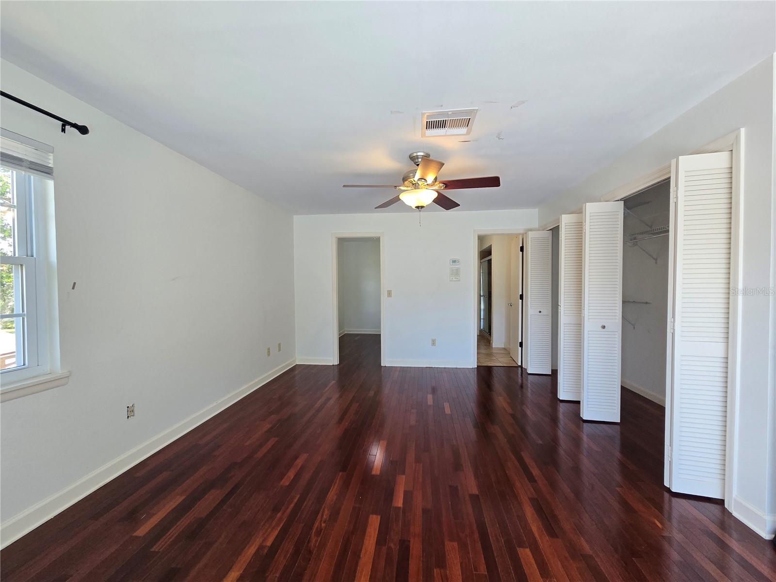 300 CYPRESS CREEK CIR, OLDSMAR, FL, 34677
