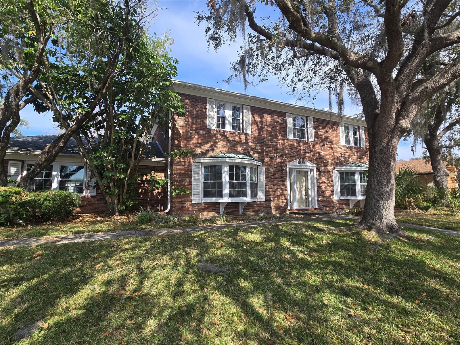 300 CYPRESS CREEK CIR, OLDSMAR, FL, 34677