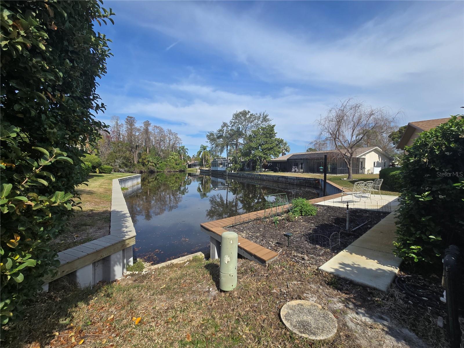 300 CYPRESS CREEK CIR, OLDSMAR, FL, 34677