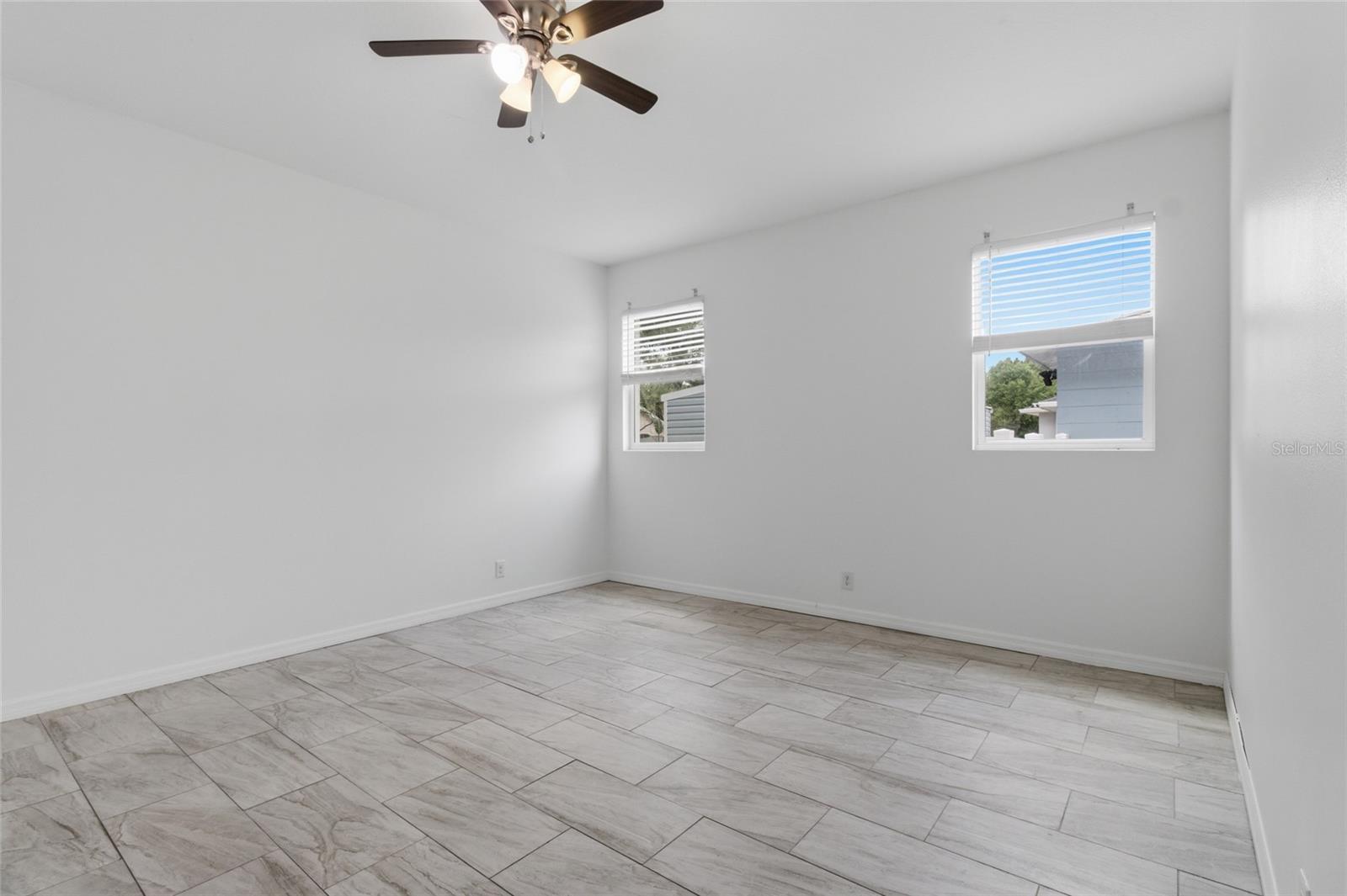 3702 WIGGINS LEAF ST, TAMPA, FL, 33619