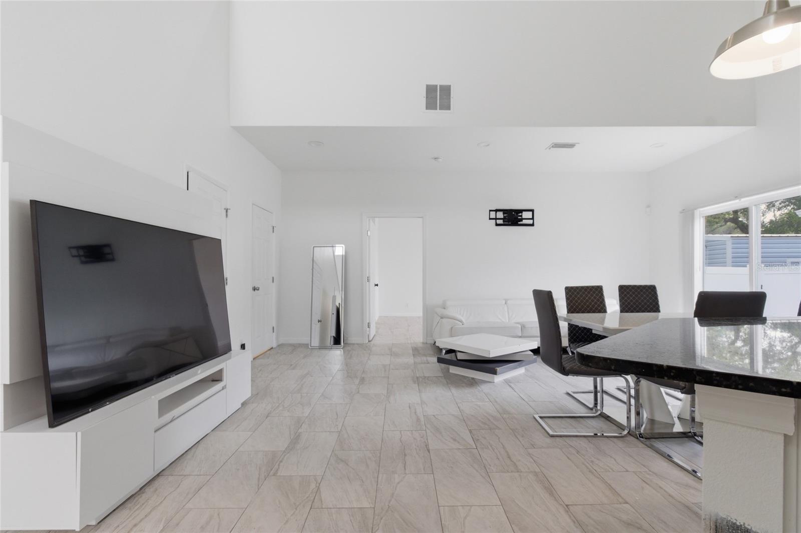 3702 WIGGINS LEAF ST, TAMPA, FL, 33619