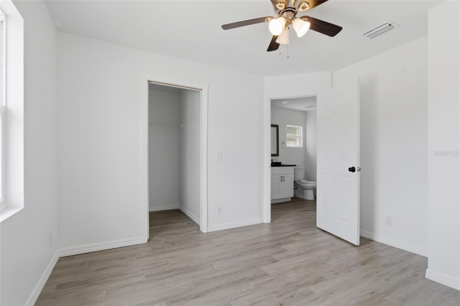 3702 WIGGINS LEAF ST, TAMPA, FL, 33619
