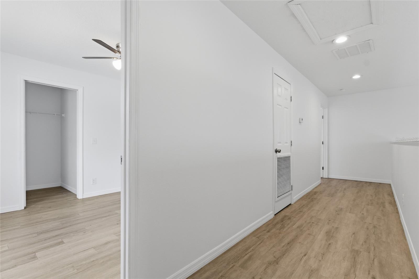 3702 WIGGINS LEAF ST, TAMPA, FL, 33619