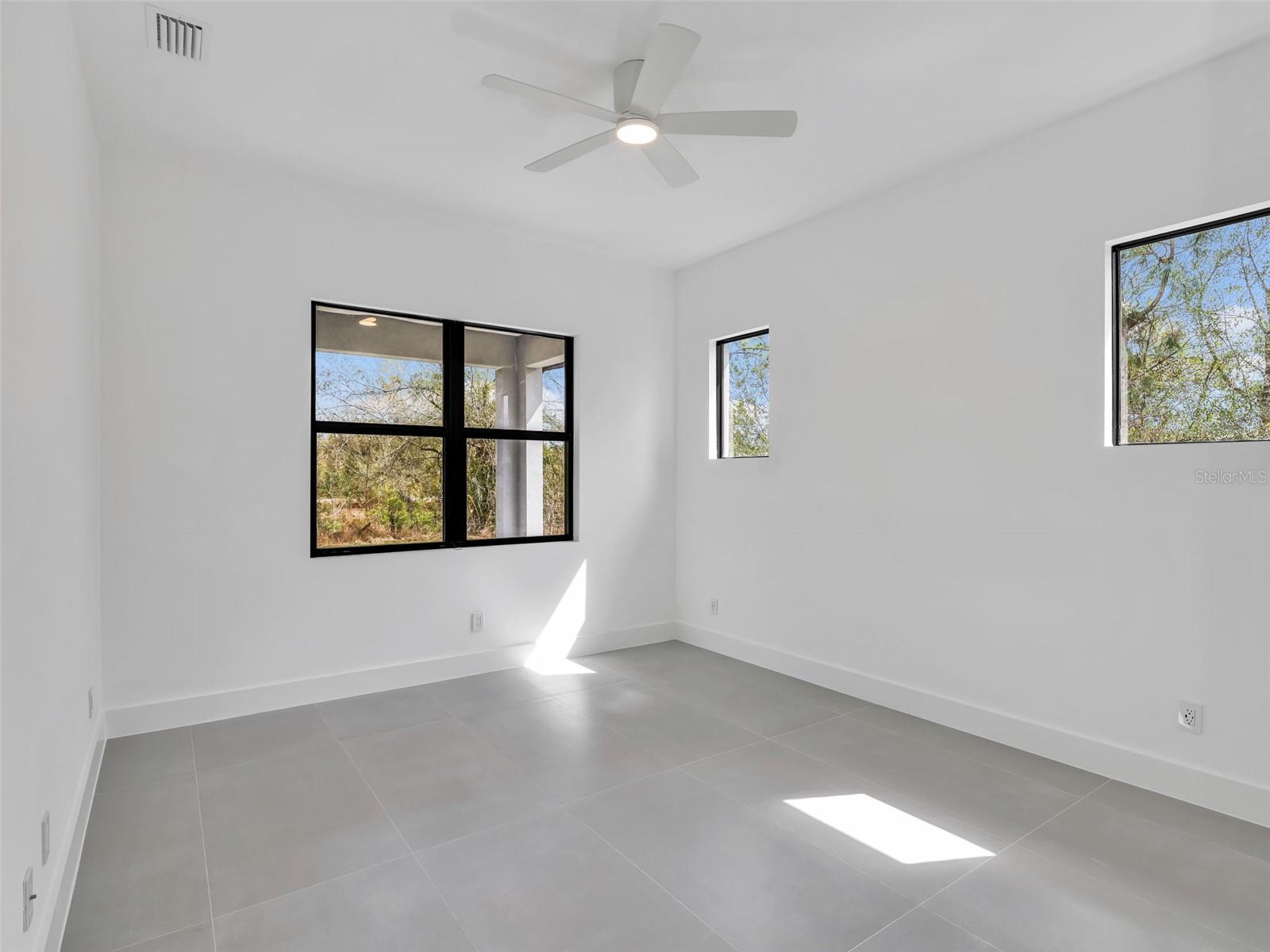 11042 CARNEGIE AVE, ENGLEWOOD, FL, 34224