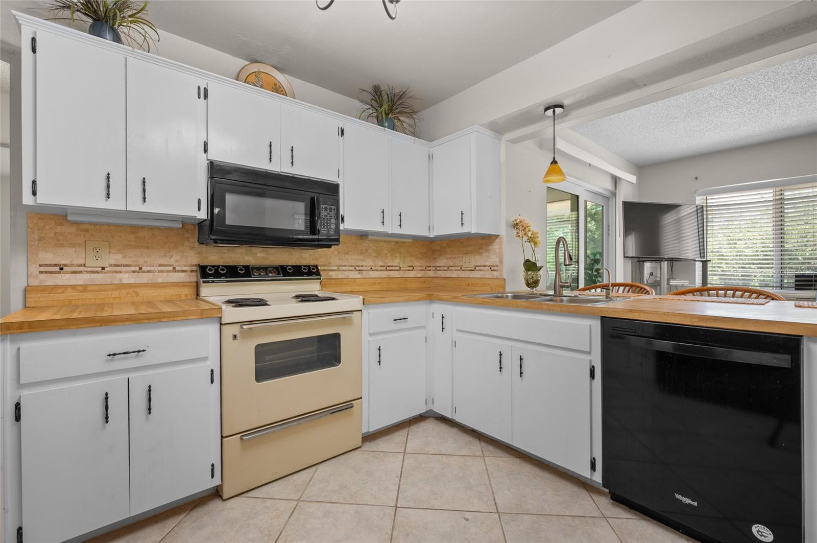 10123 MELANIE AVE, ENGLEWOOD, FL, 34224