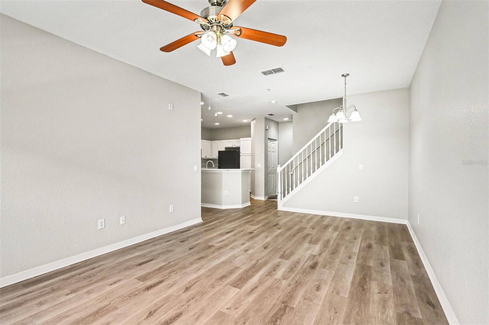 2586 GRAND CENTRAL PKWY #9, ORLANDO, FL, 32839