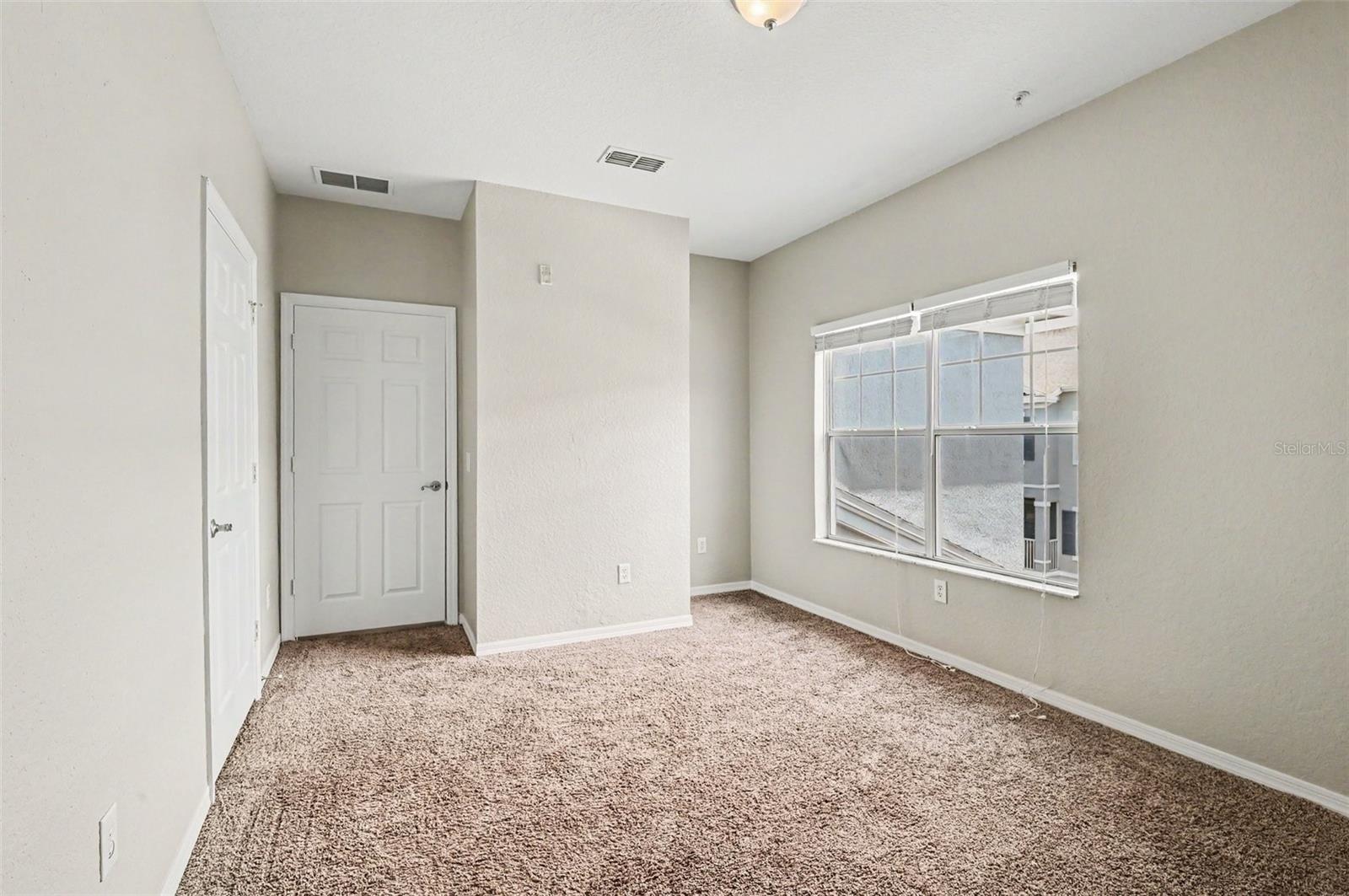 2586 GRAND CENTRAL PKWY #9, ORLANDO, FL, 32839