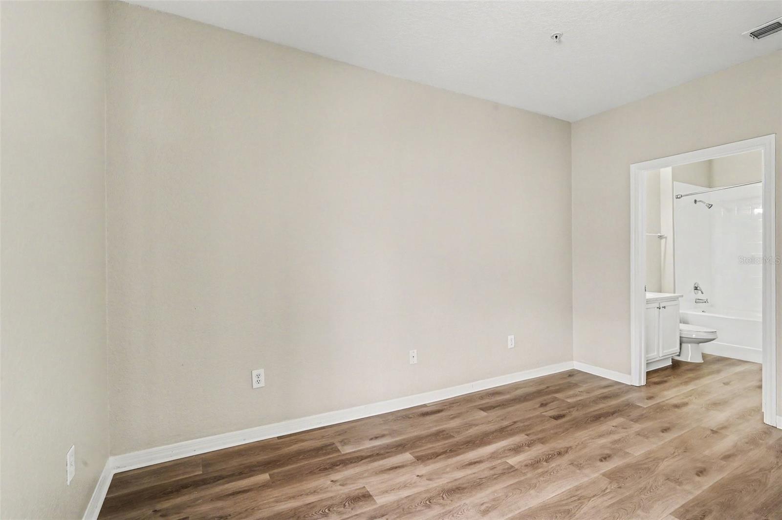 2586 GRAND CENTRAL PKWY #9, ORLANDO, FL, 32839