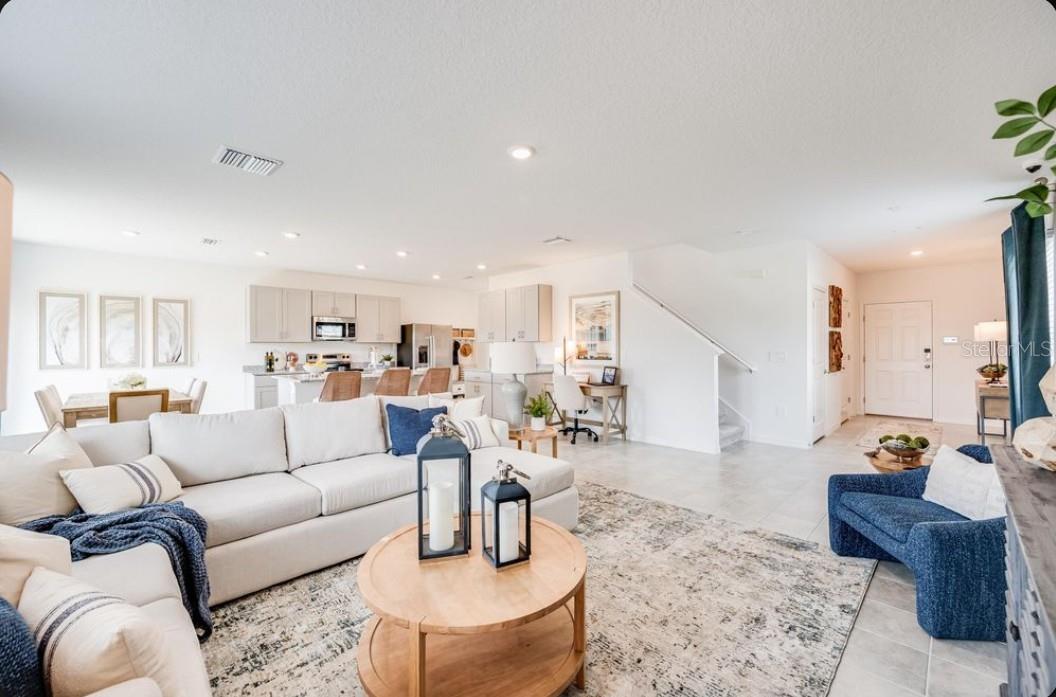 375 CORNERSTONE DR, GROVELAND, FL, 34736